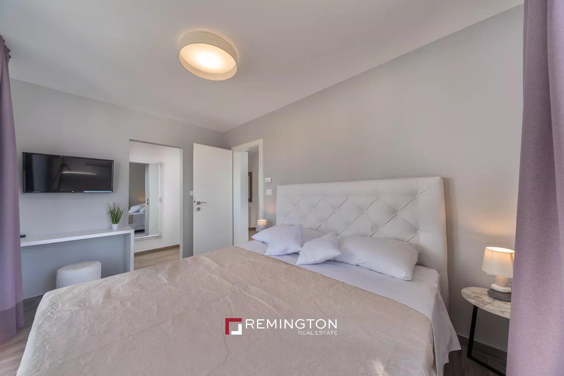 6 Bedroom Villa/Townhouse's Image 9