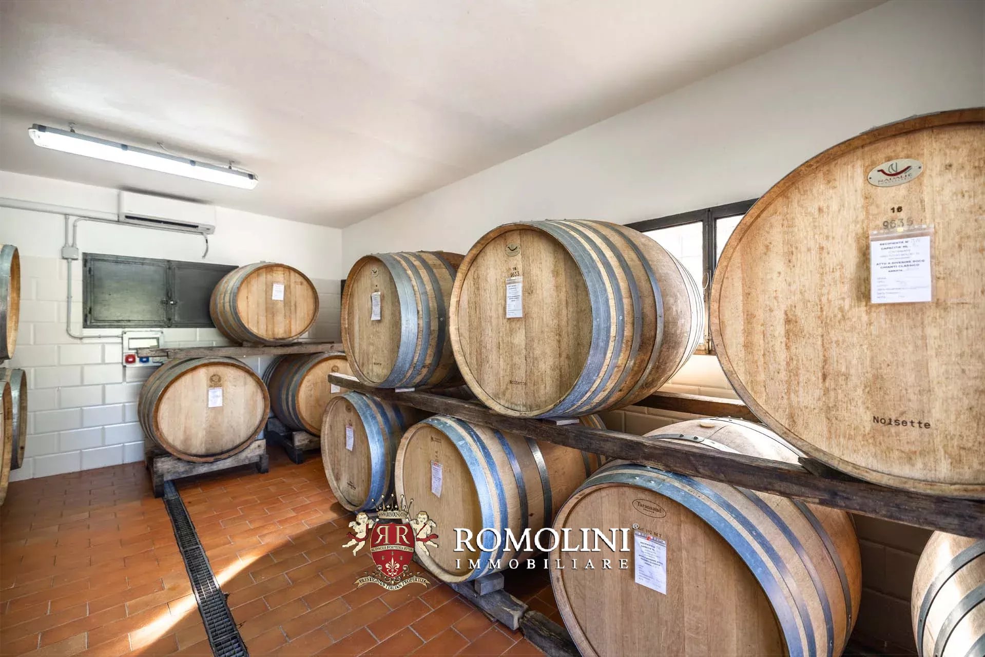 5 Bedroom Vineyard's Image 62