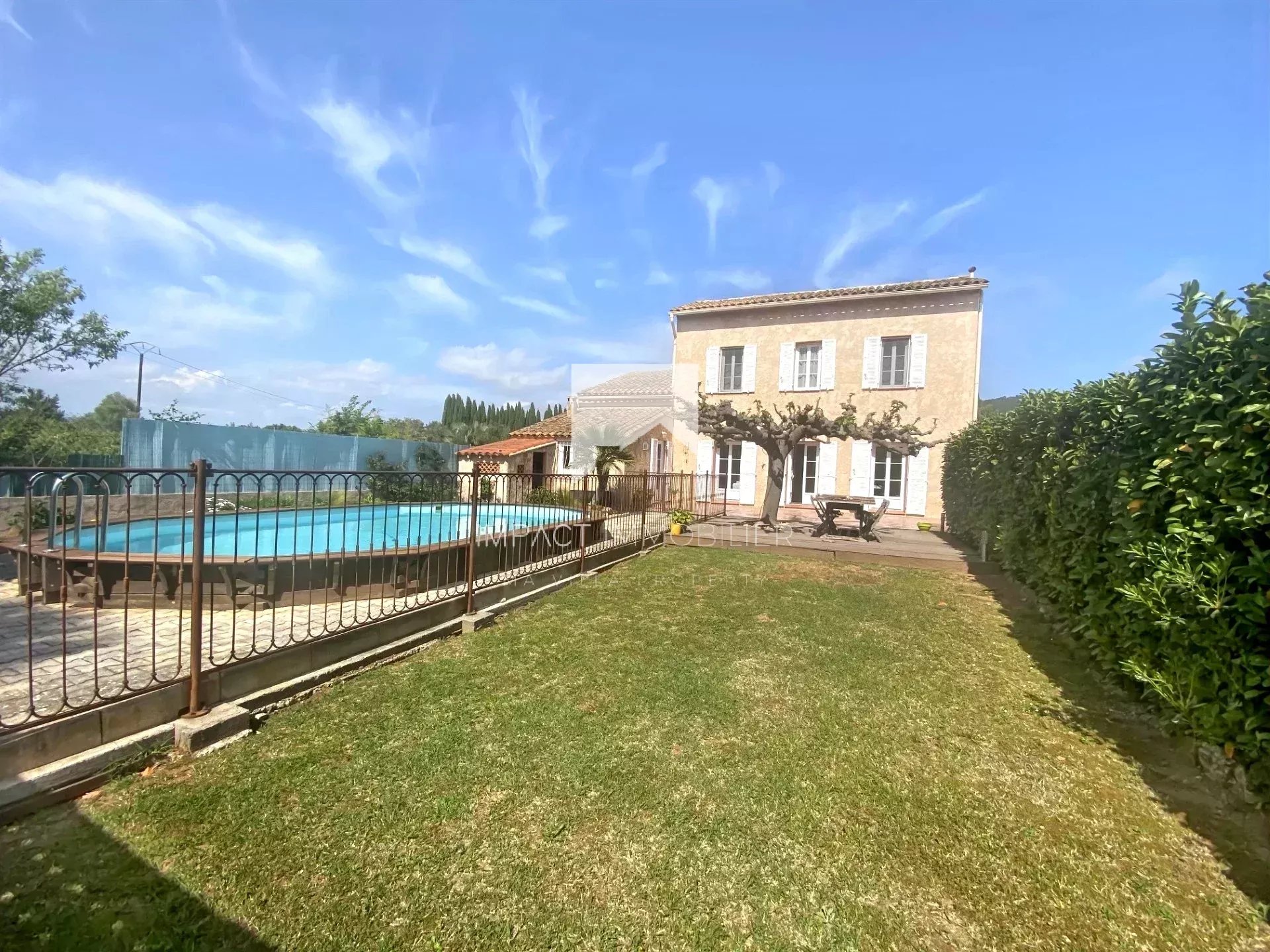 Agence immobilière de 