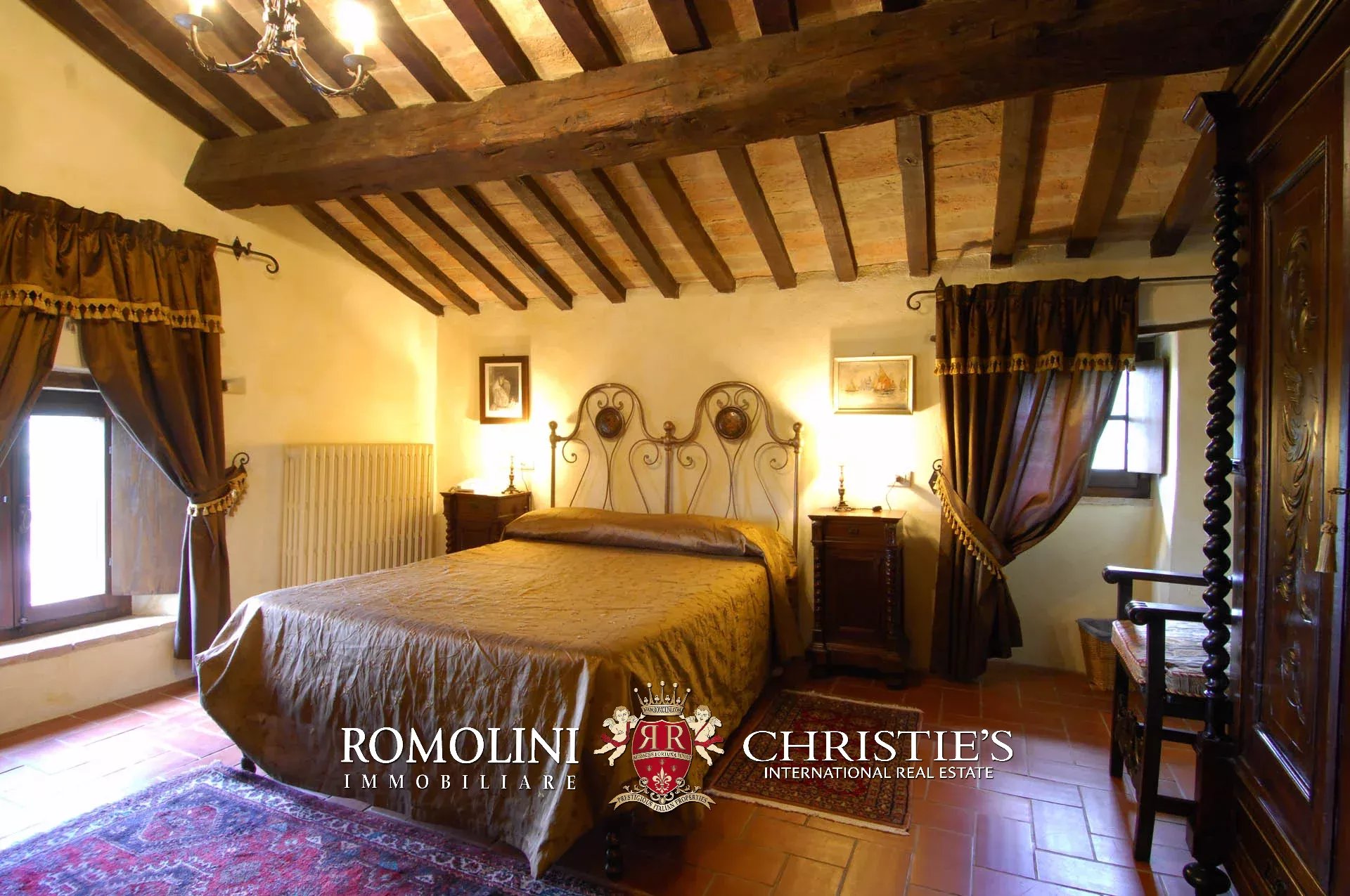 18 Bedroom Villa/Townhouse's Image 30