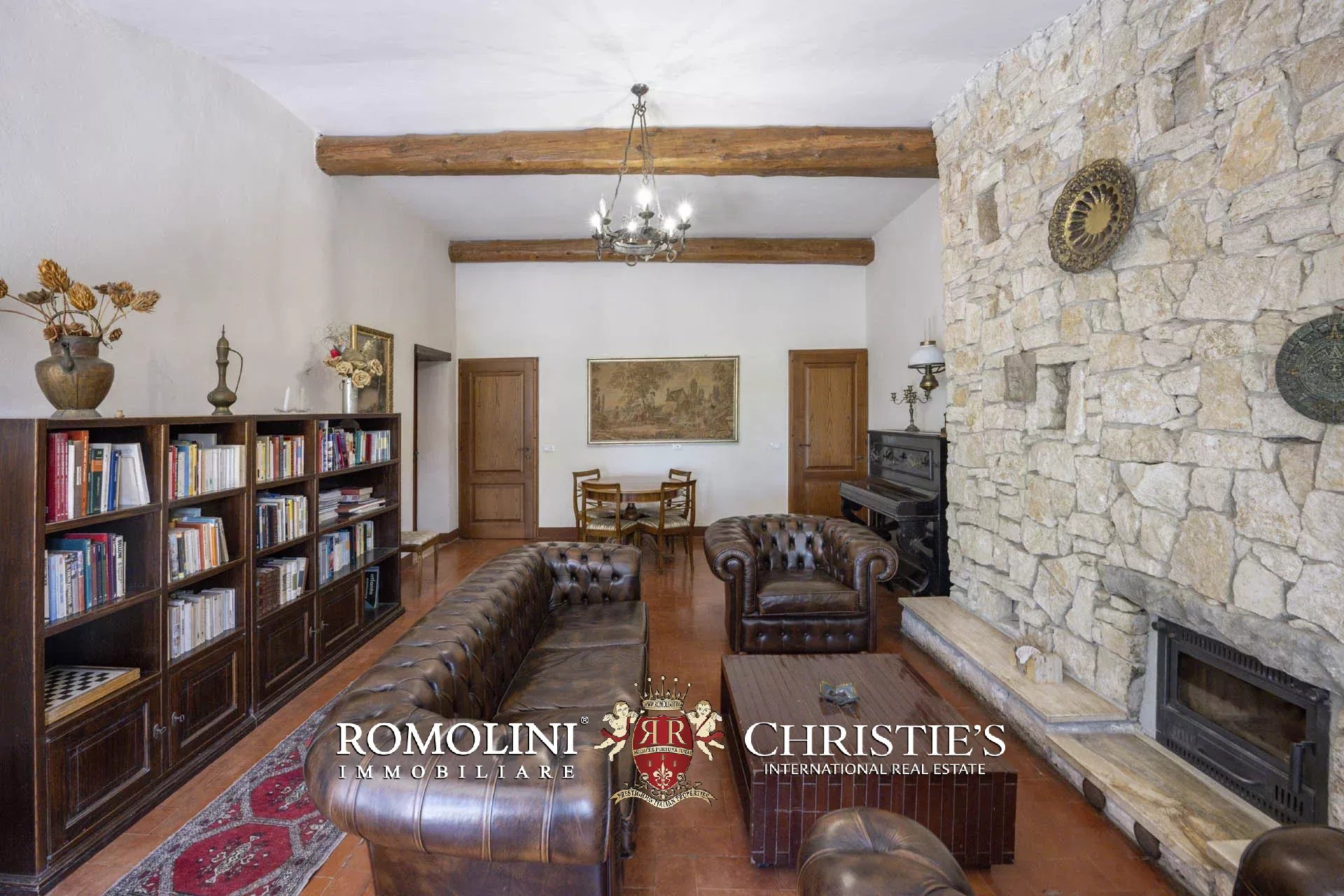 34 Bedroom Vineyard's Image 77