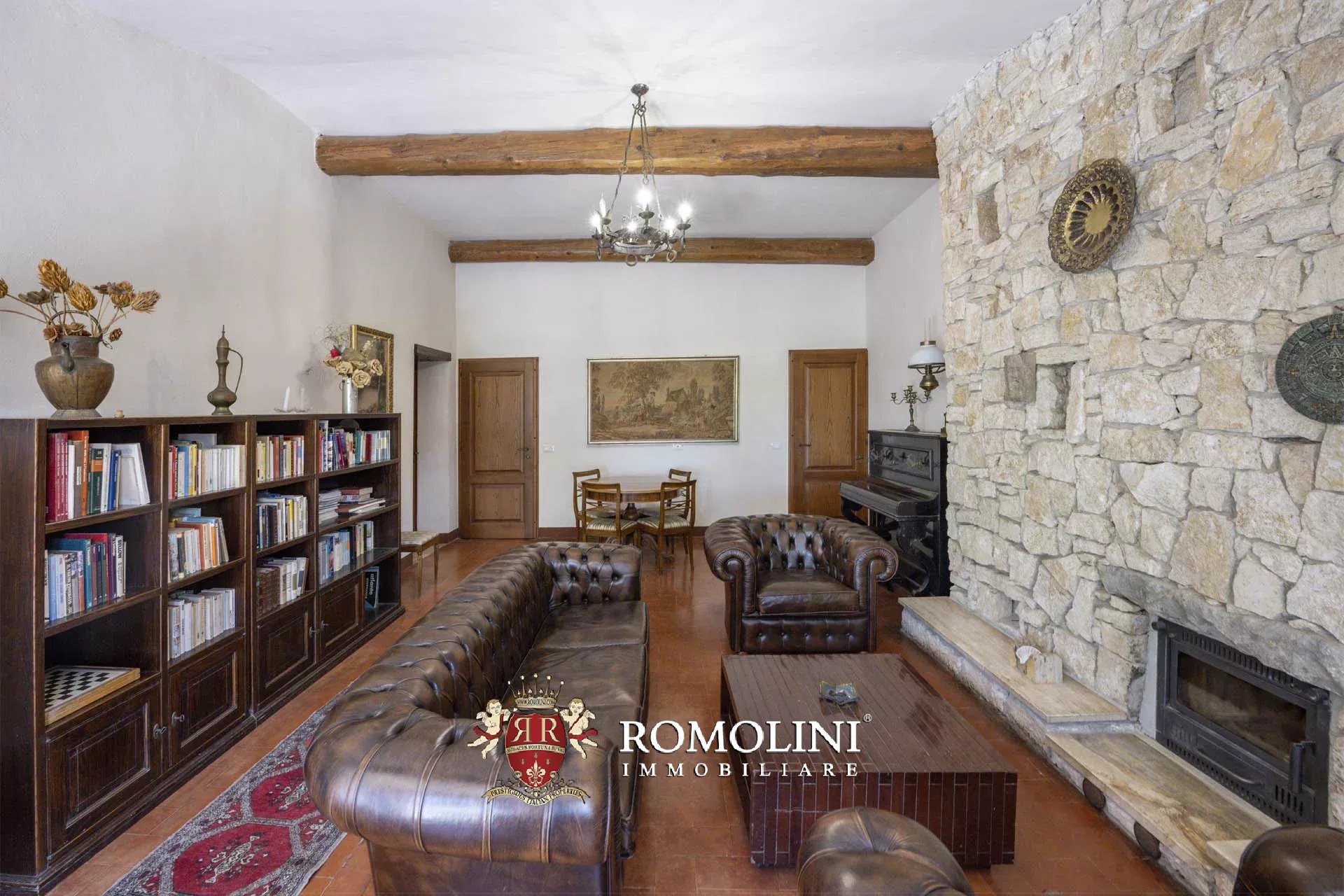 34 Bedroom Vineyard's Image 77