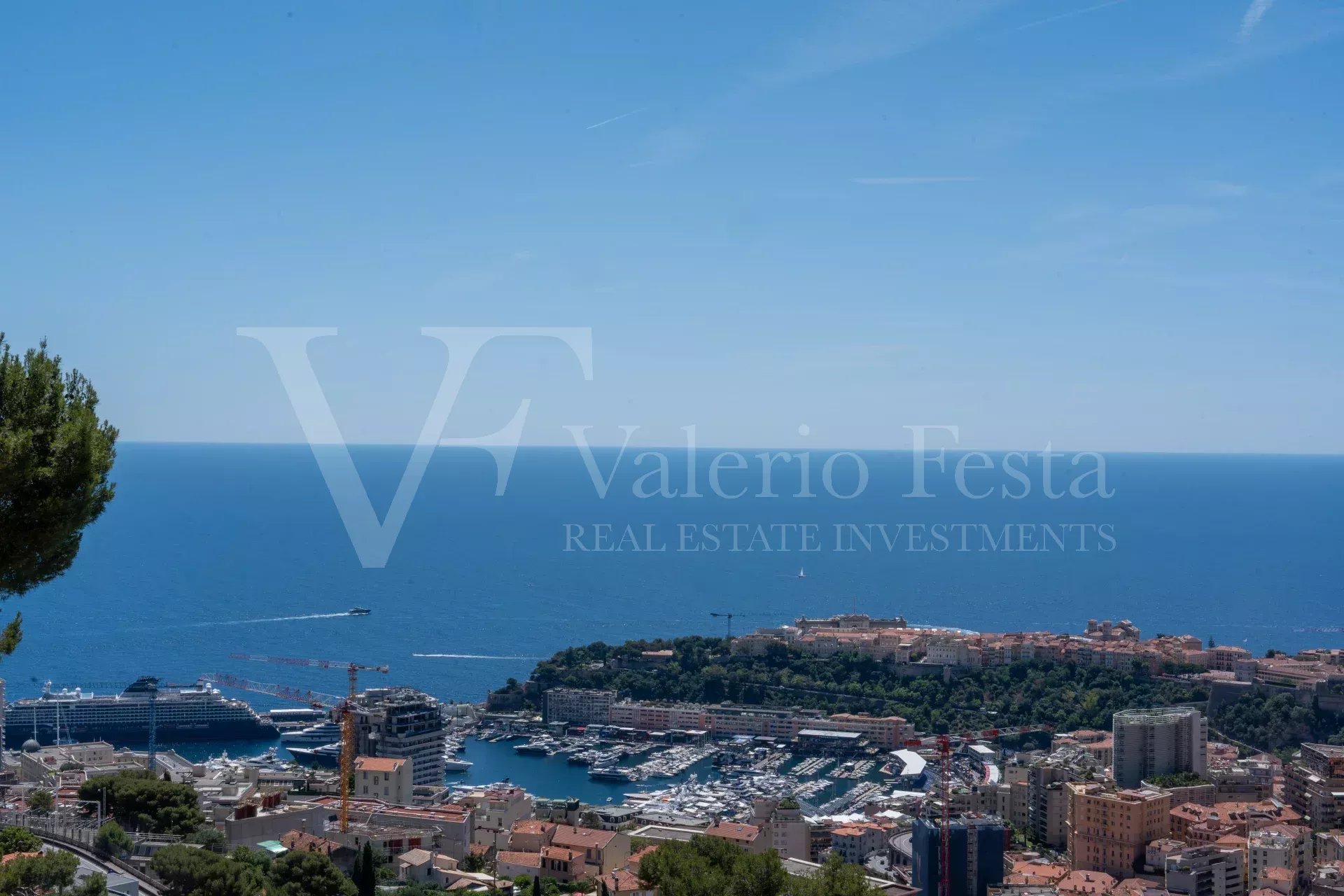 Contemporary Villa with Panoramic Views over Monaco and the Mediterranean