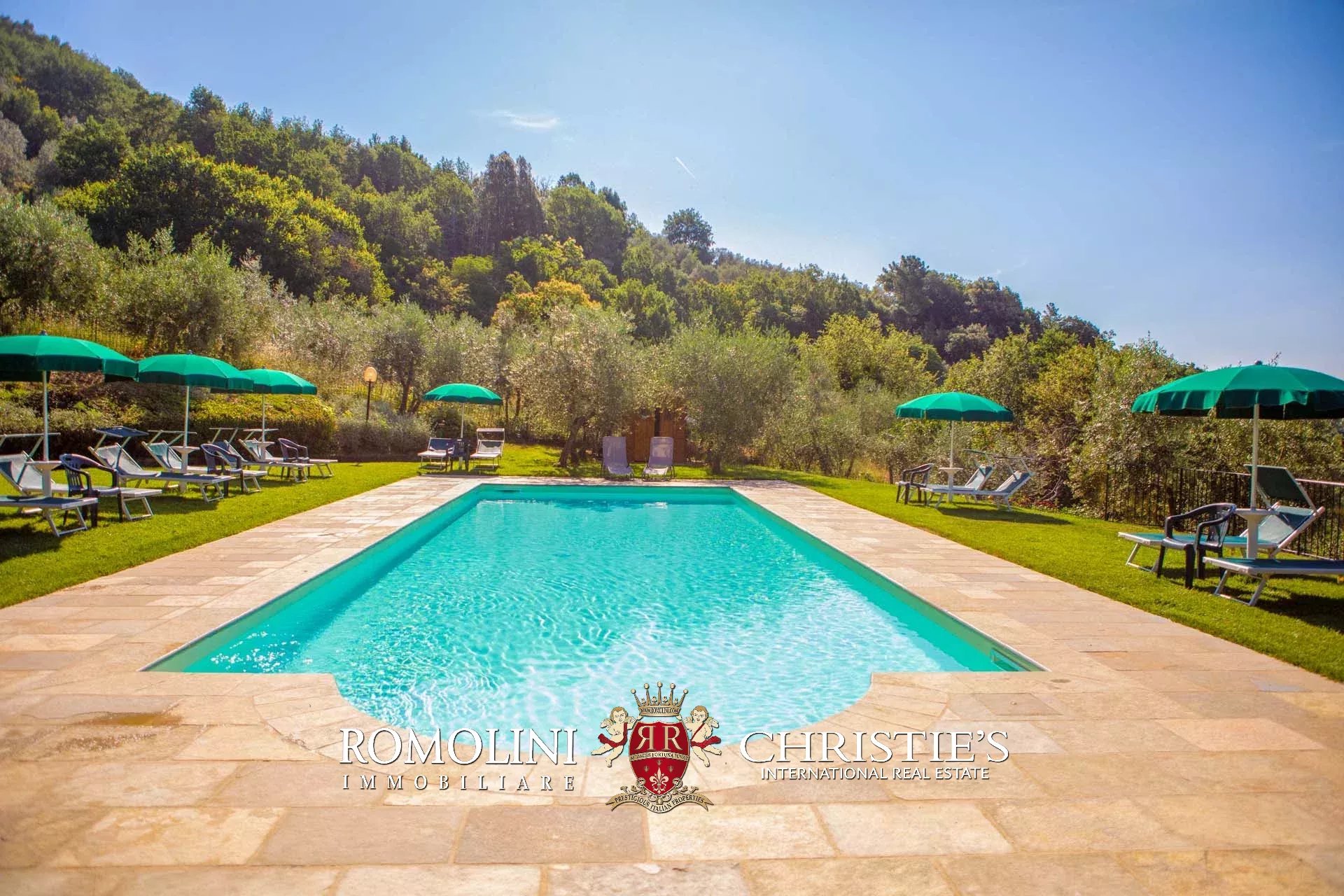 11 Bedroom Villa/Townhouse's Image 34