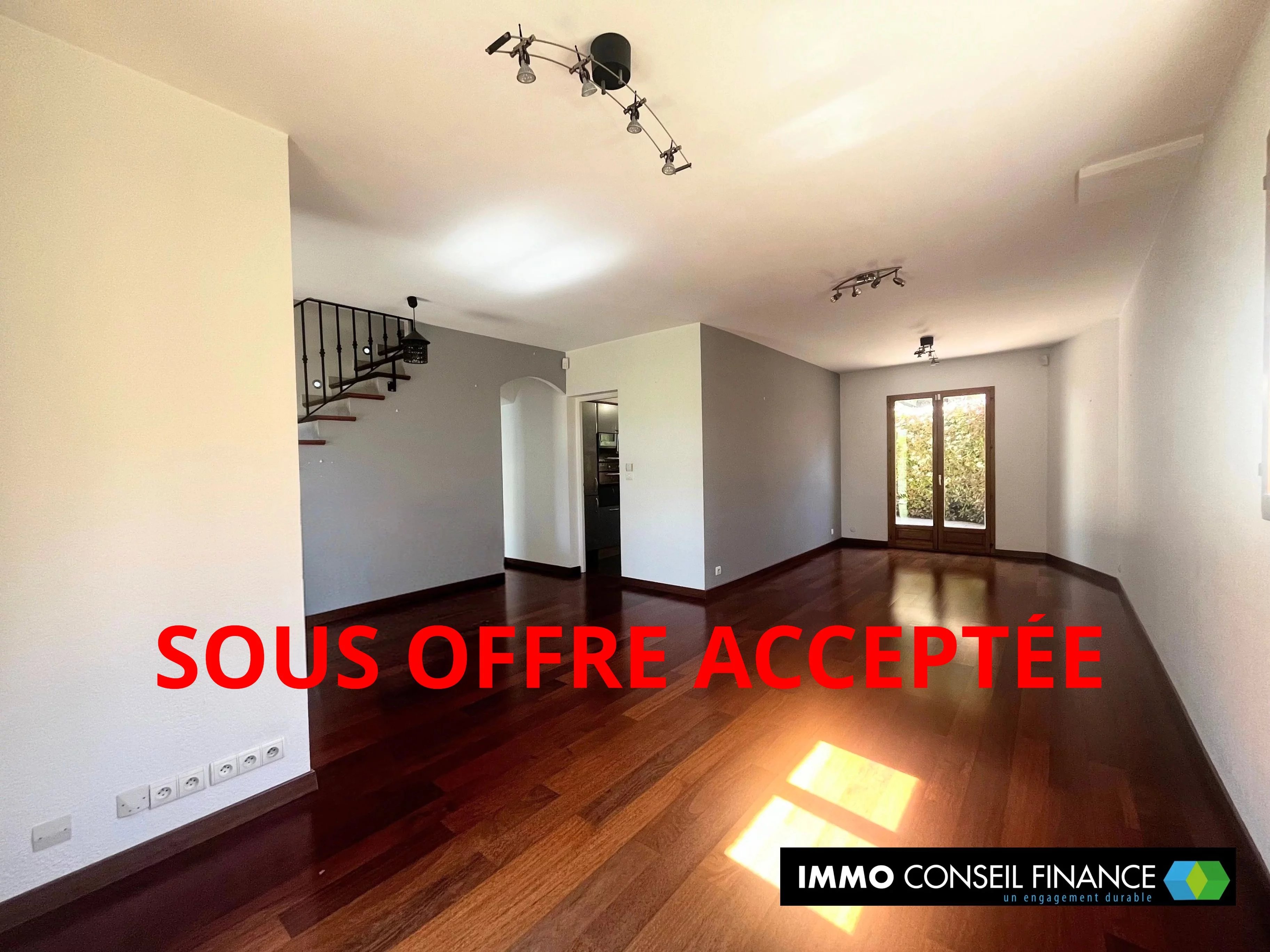 Maison 4 pièces non mitoyenne avec terrasse et parking