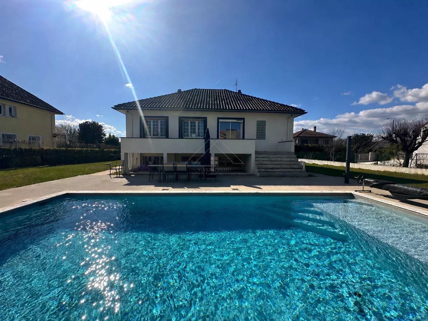 Agence immobilière de 