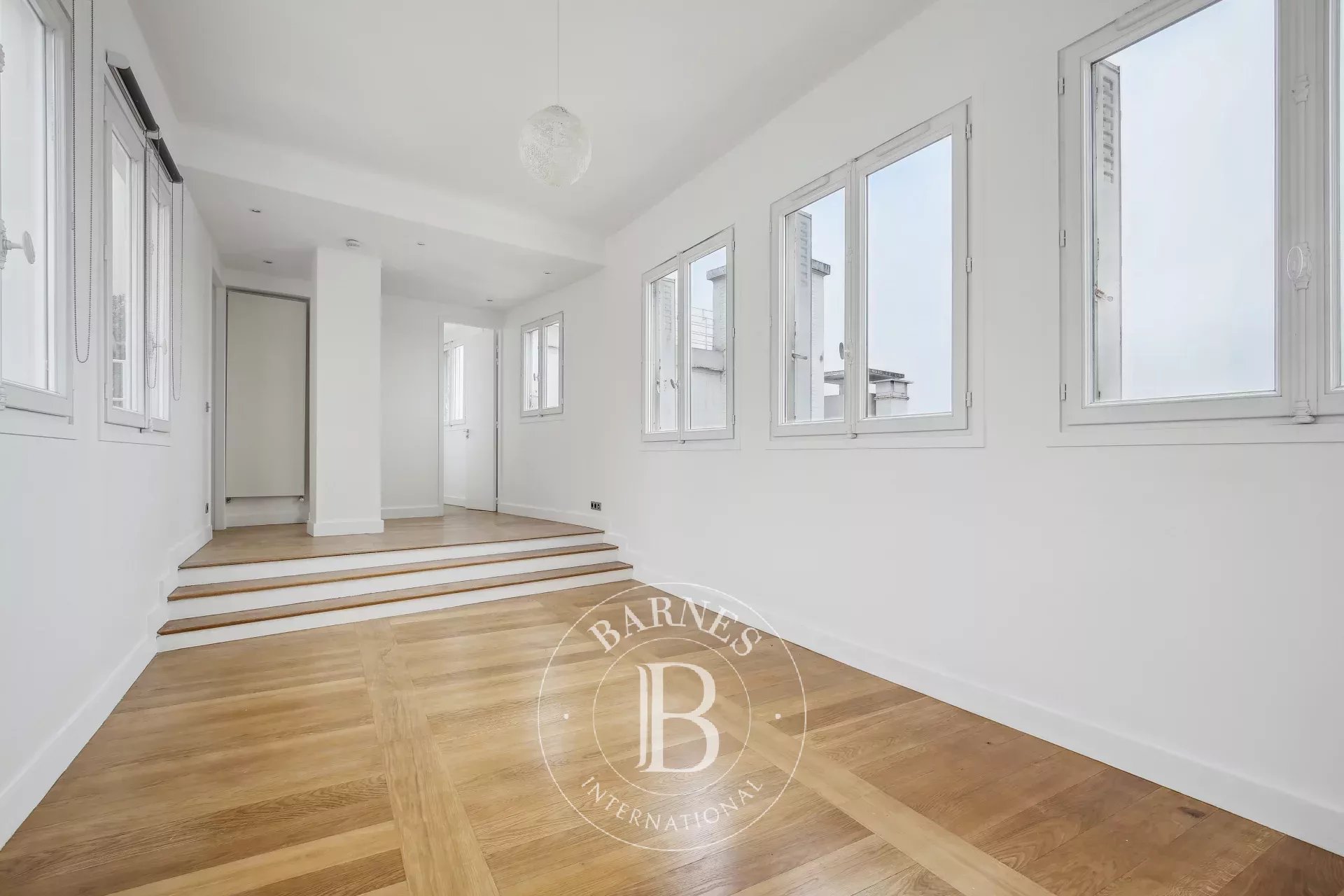 Daire Paris 8ème - picture 11