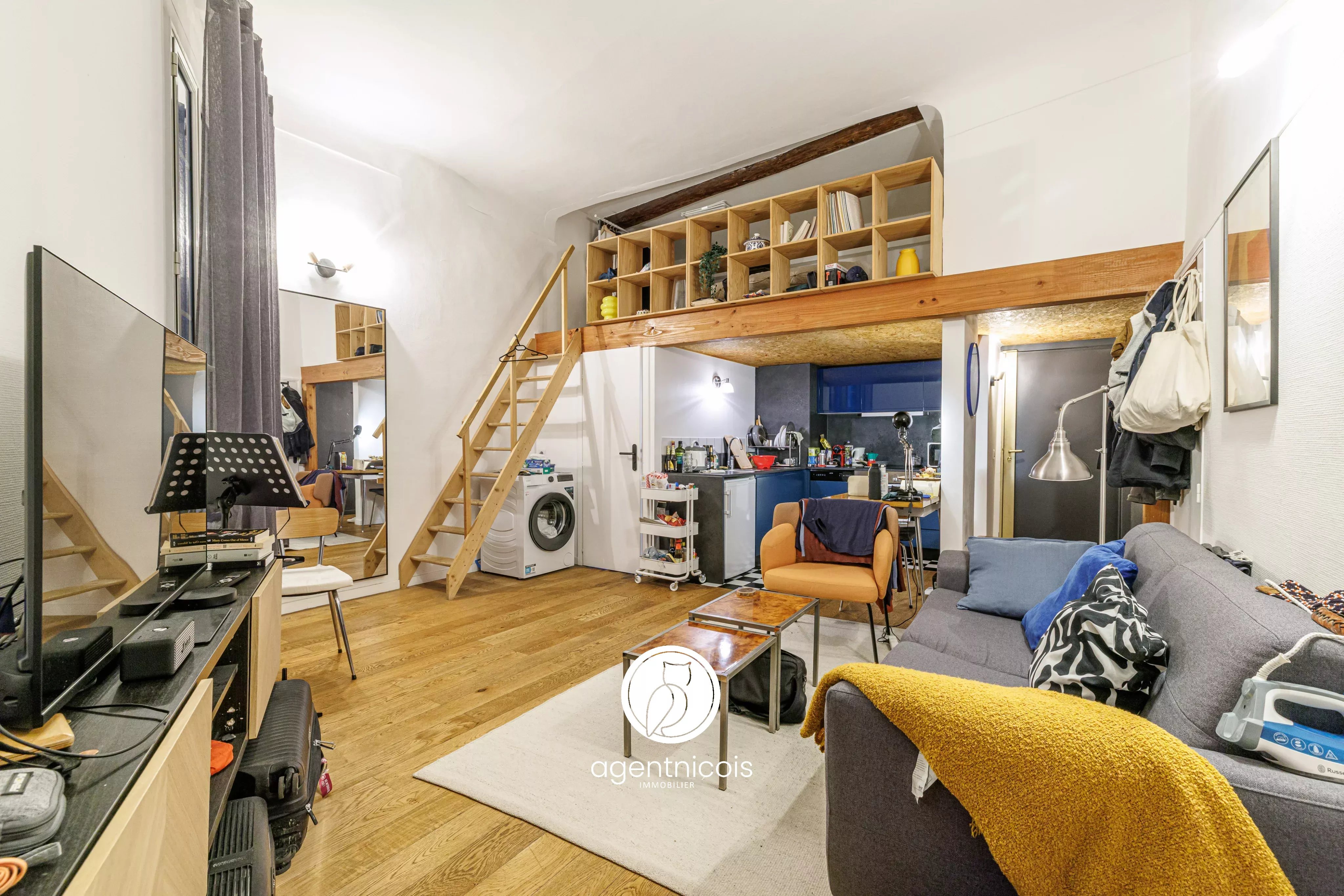 NICE // VIEUX-NICE - RUE MASCOINAT : Studio / Mezzanine