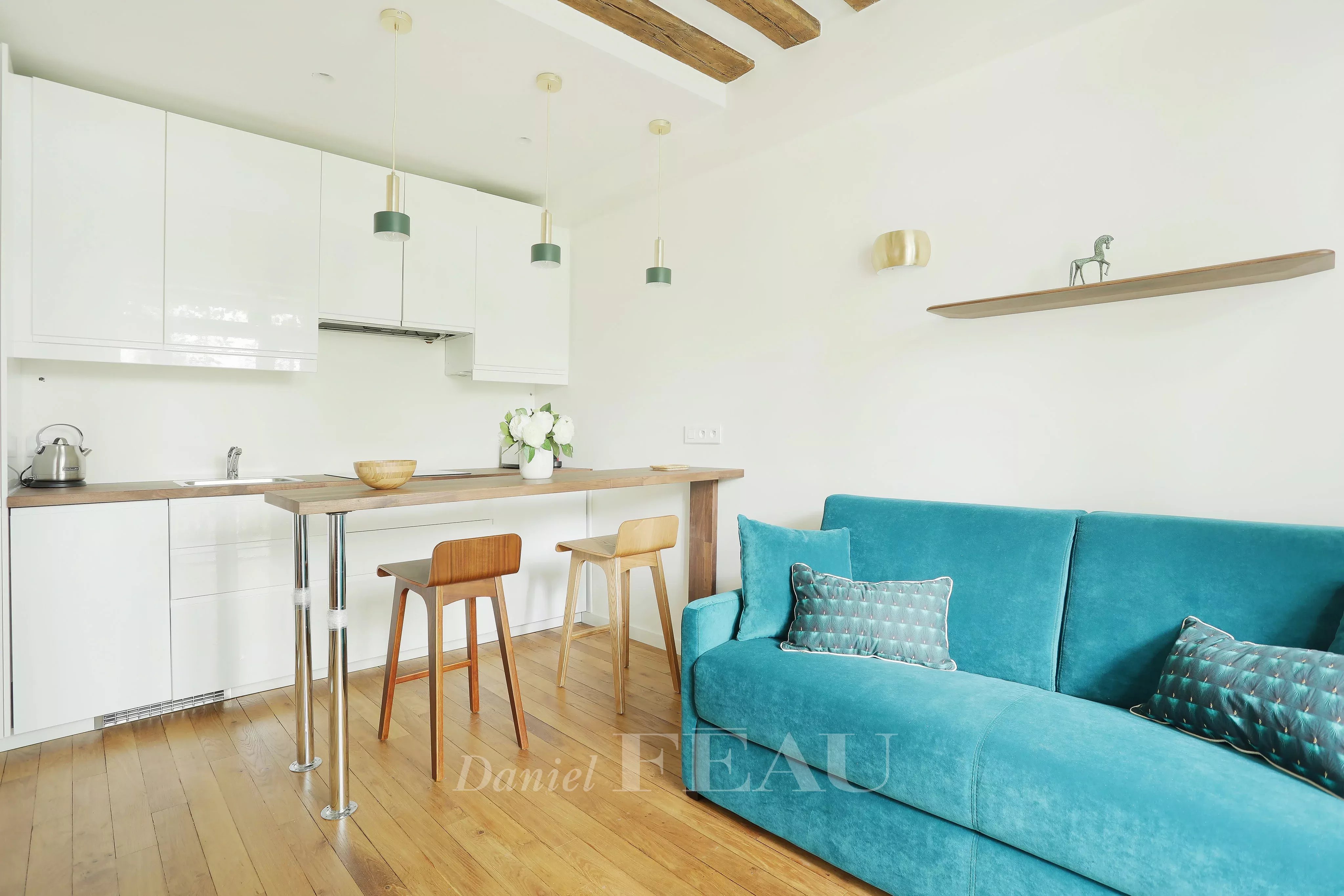 Living-room Kitchen bar Wooden floor