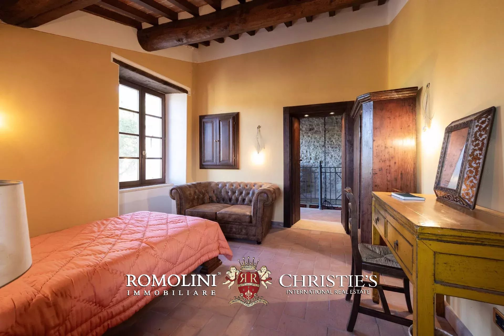 10 Bedroom Villa/Townhouse's Image 132