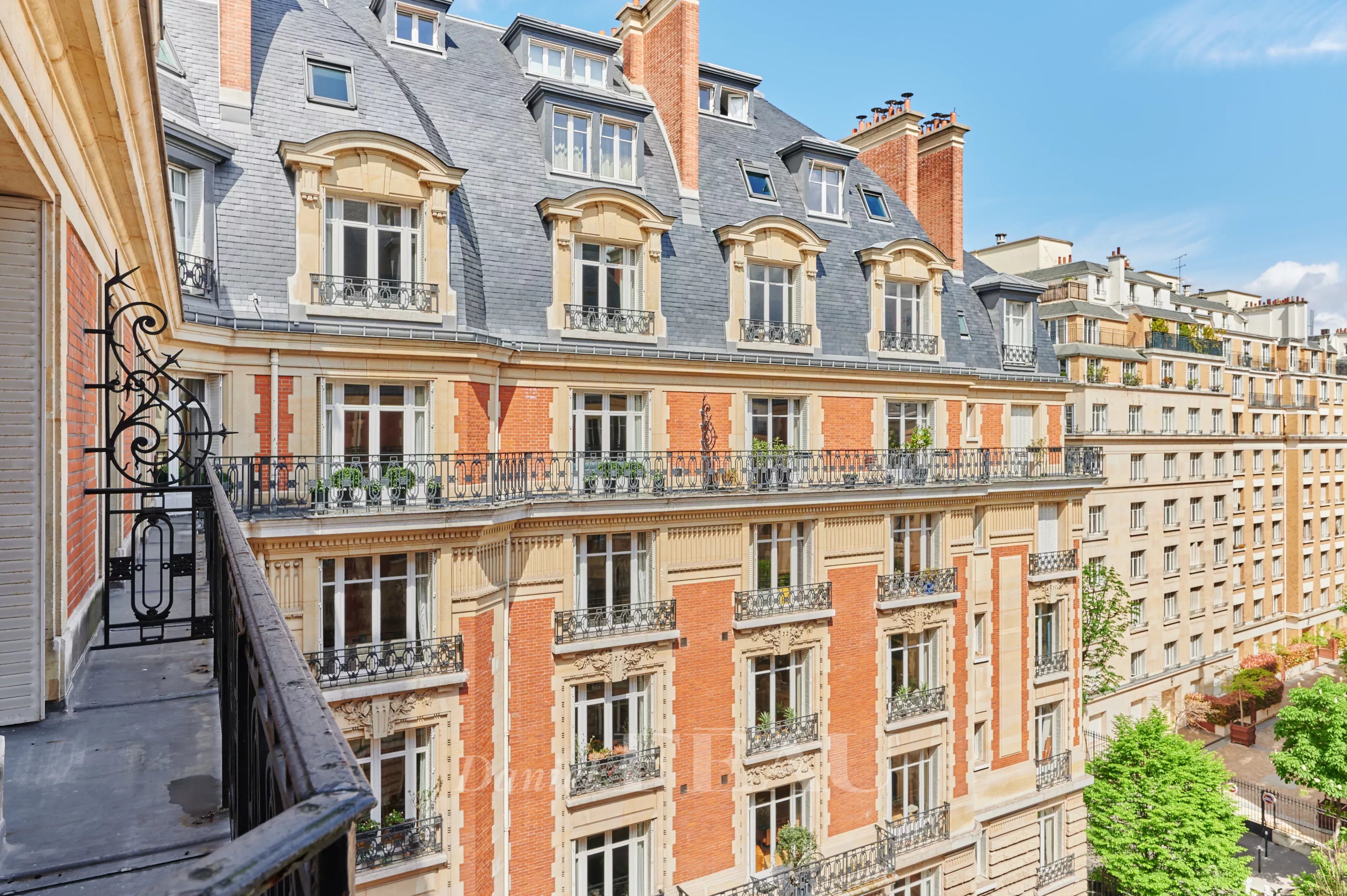Rental Apartment Neuilly-sur-Seine