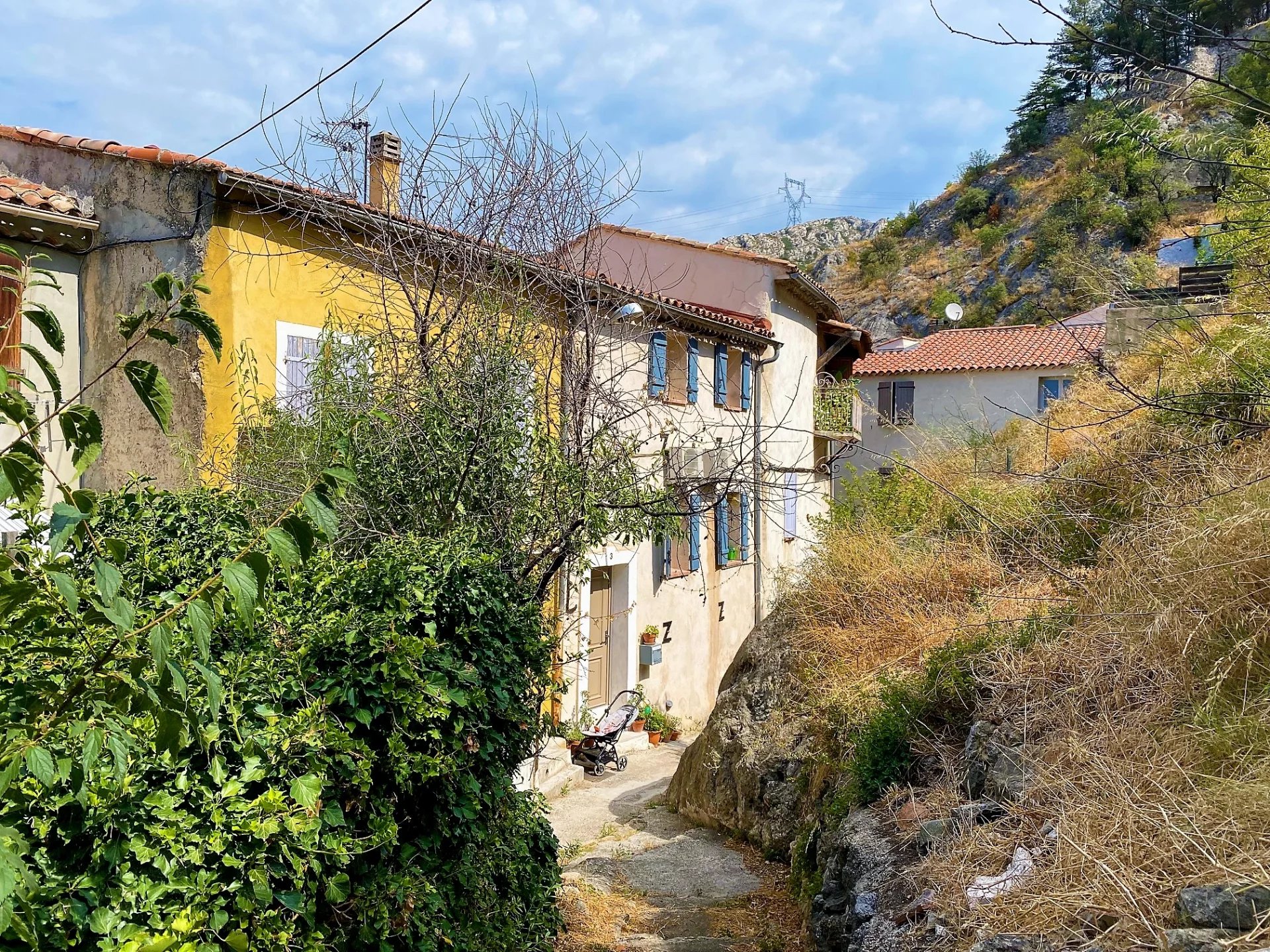 MAISON DE VILLAGE T6 EN R+1 DE 132 m2