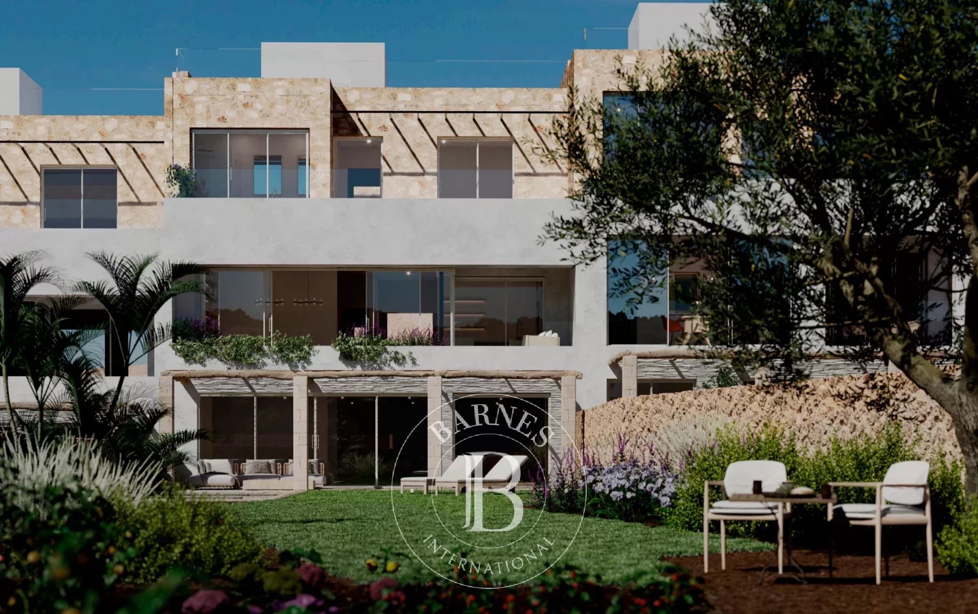 Sophisticated Townhouses with Spa, Pool & Views