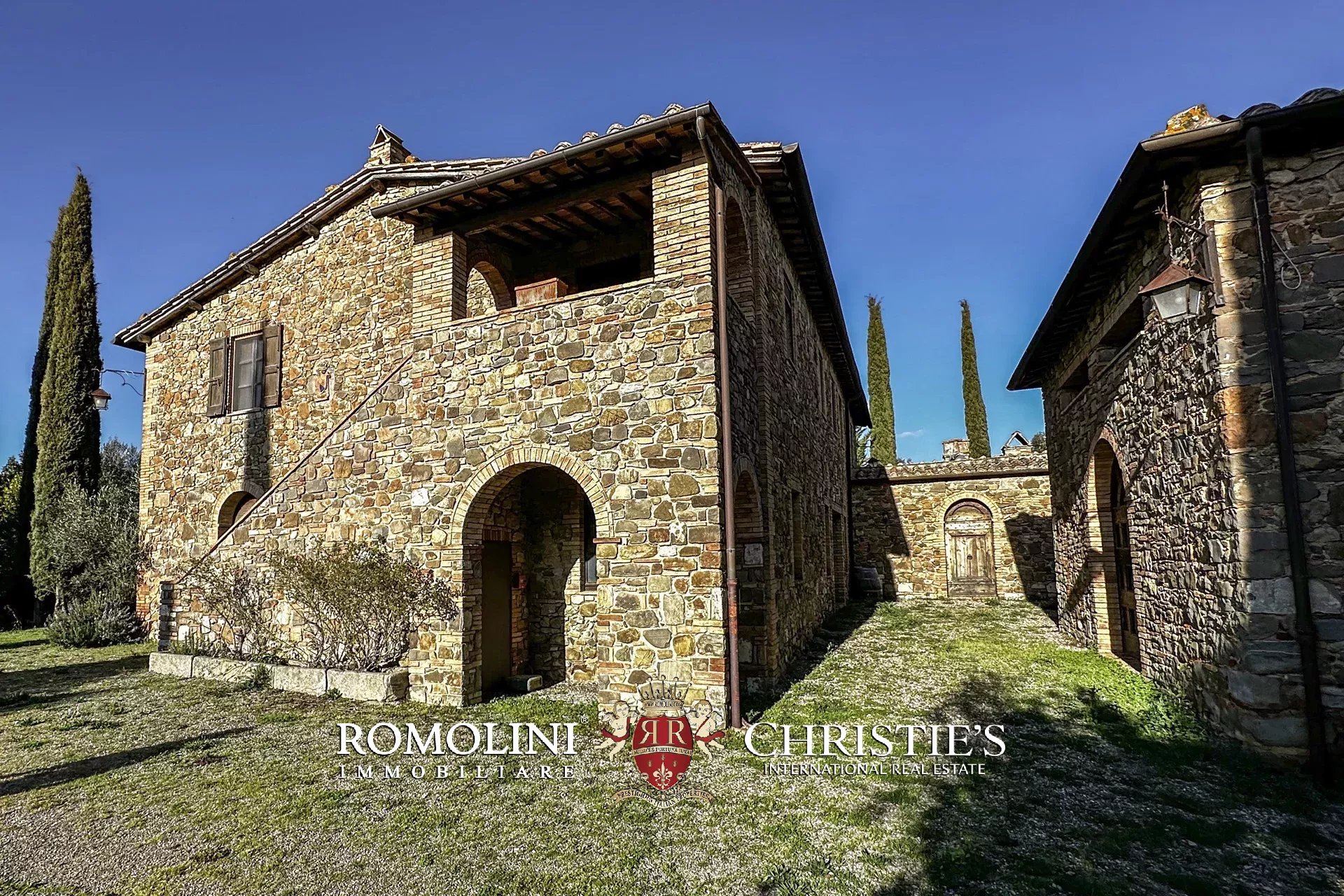 8 Bedroom Vineyard's Image 14