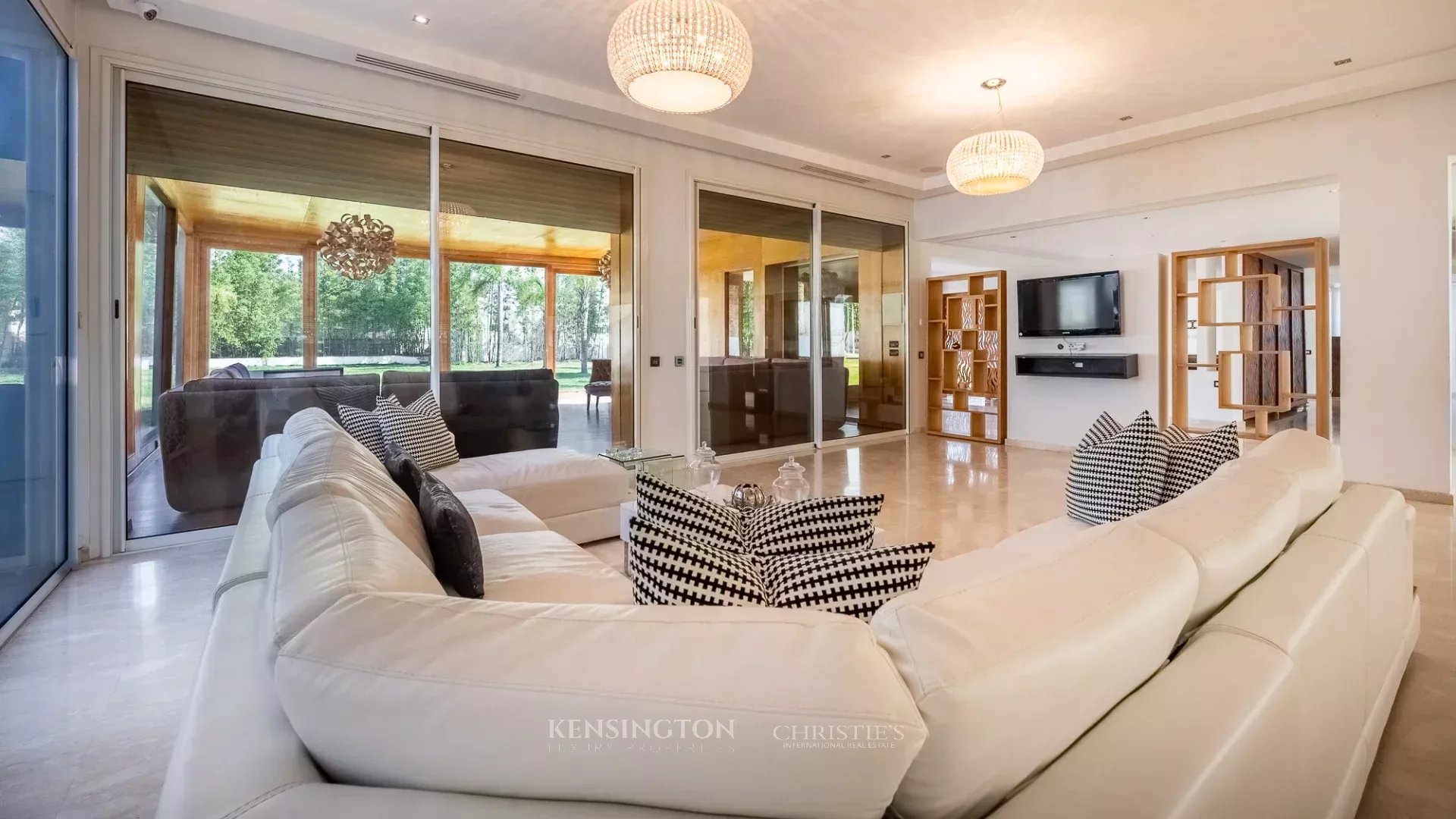 5 Bedroom Villa/Townhouse's Image 7