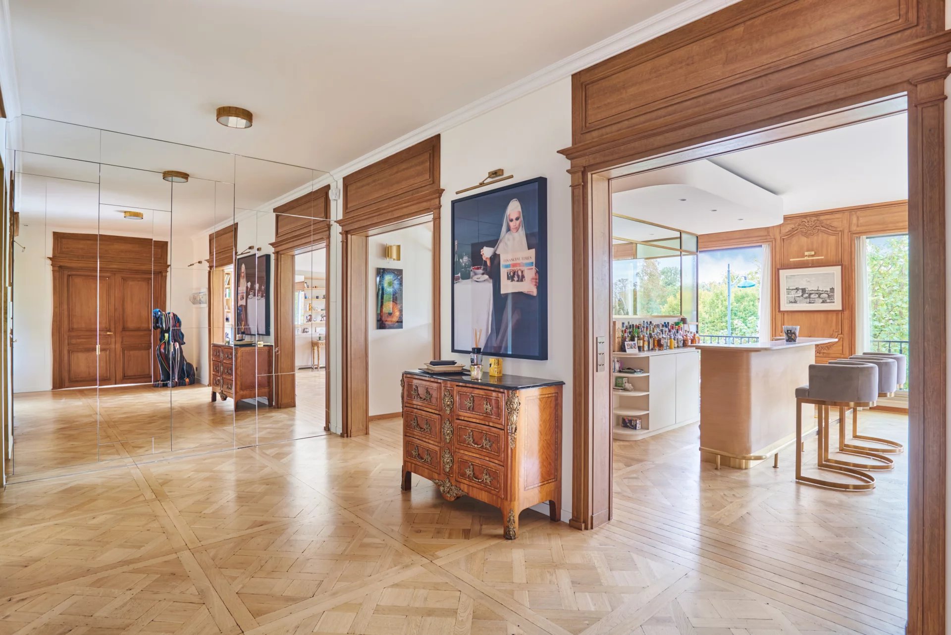 Luxurious 5 Bedroom Apartment in Muette, Paris 16th