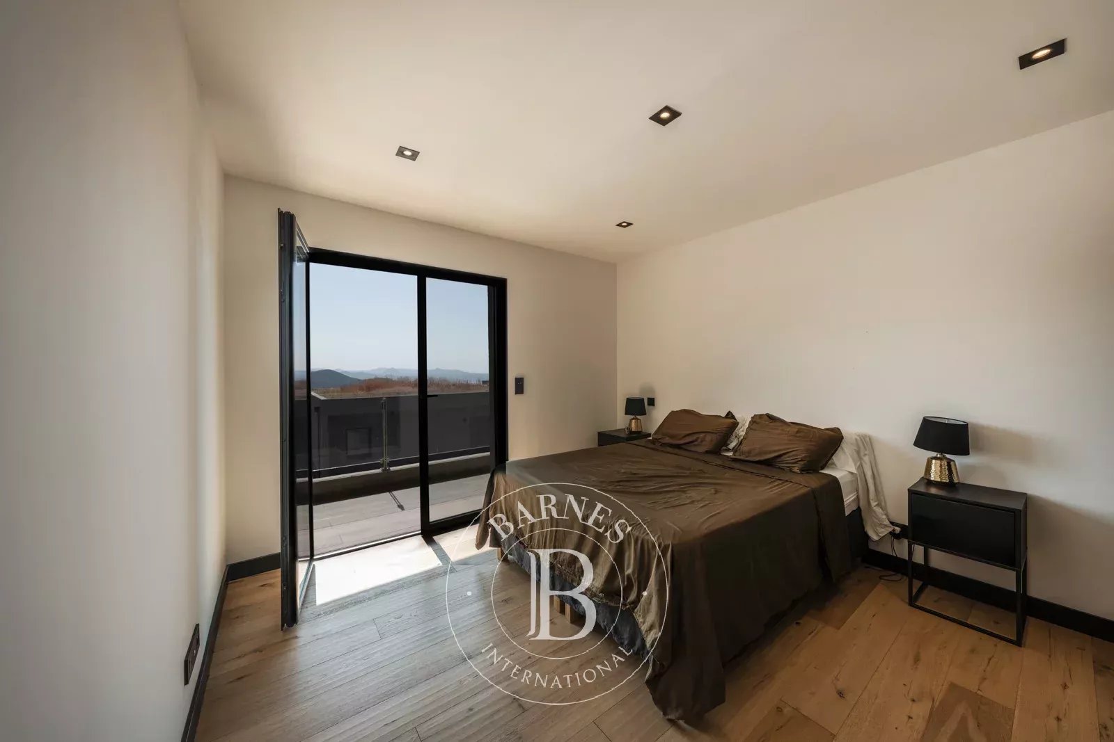 Daire Saint-Florent - picture 11