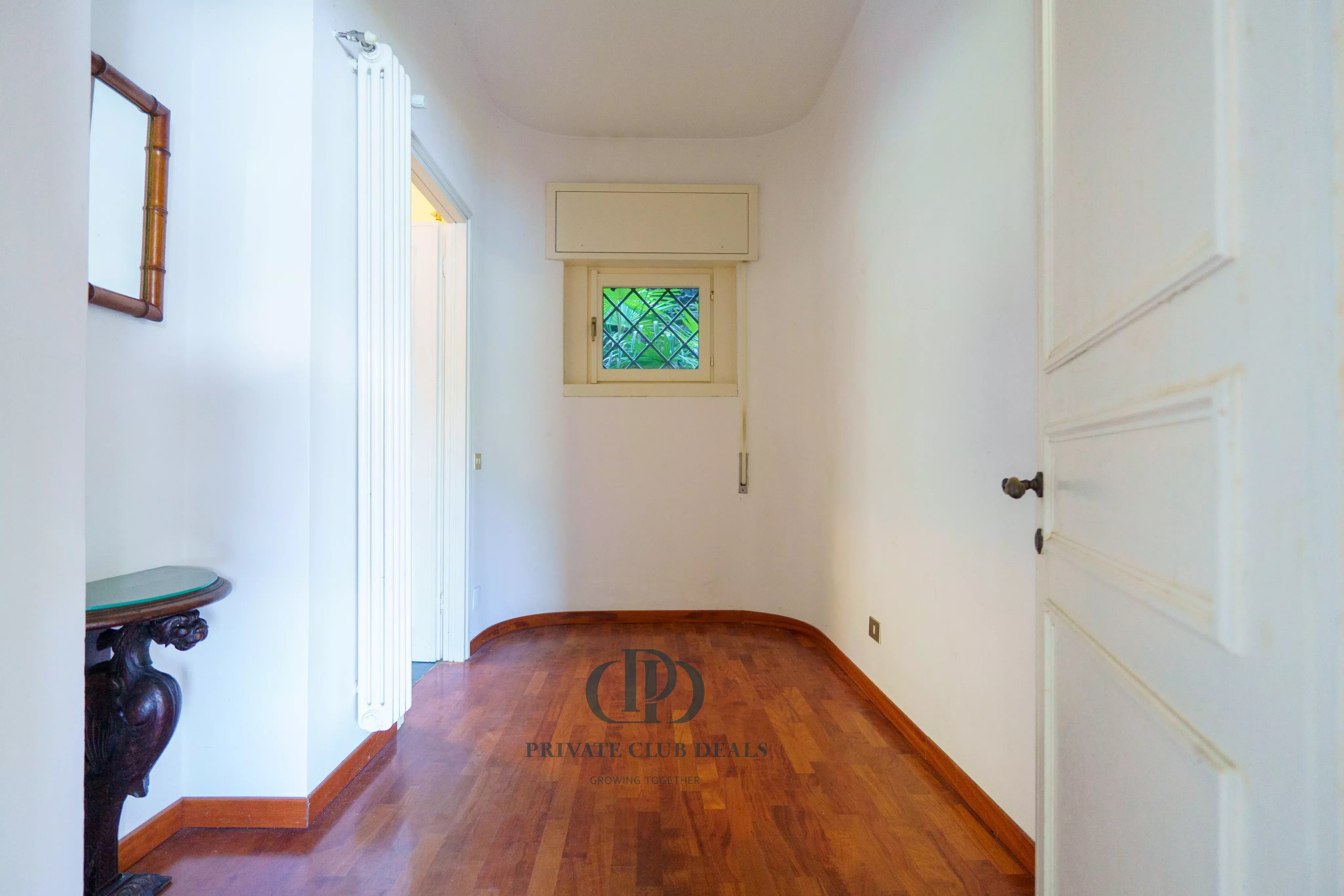 Villa Como - picture 11