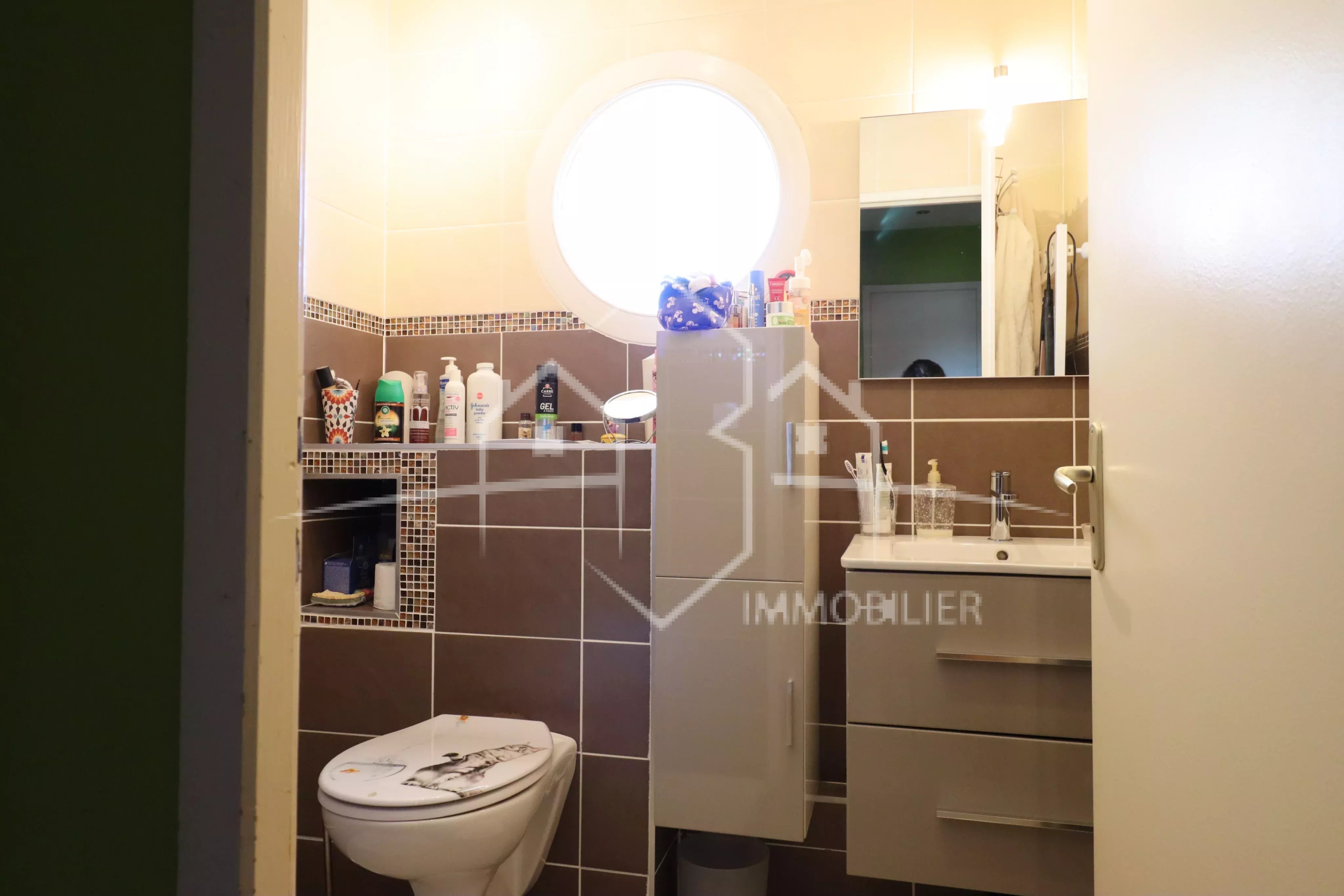 Maison familiale de 120 m² avec piscine à Saint-Maurice-l'Exil