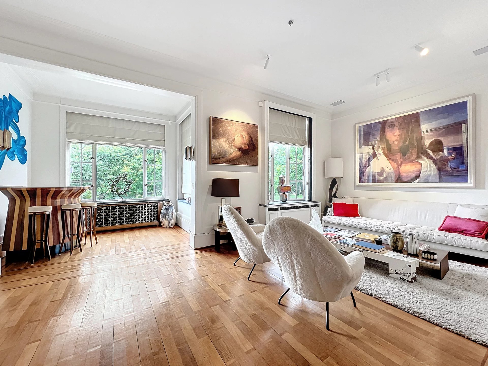 Square Vergote - Mooi geklasseerd huis met tuin en garage