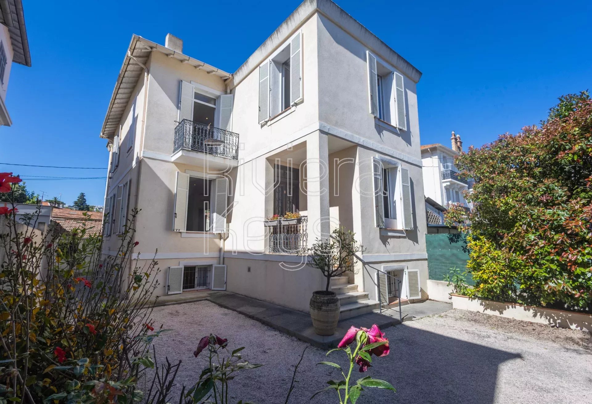 HUS TIL SALGS CANNES