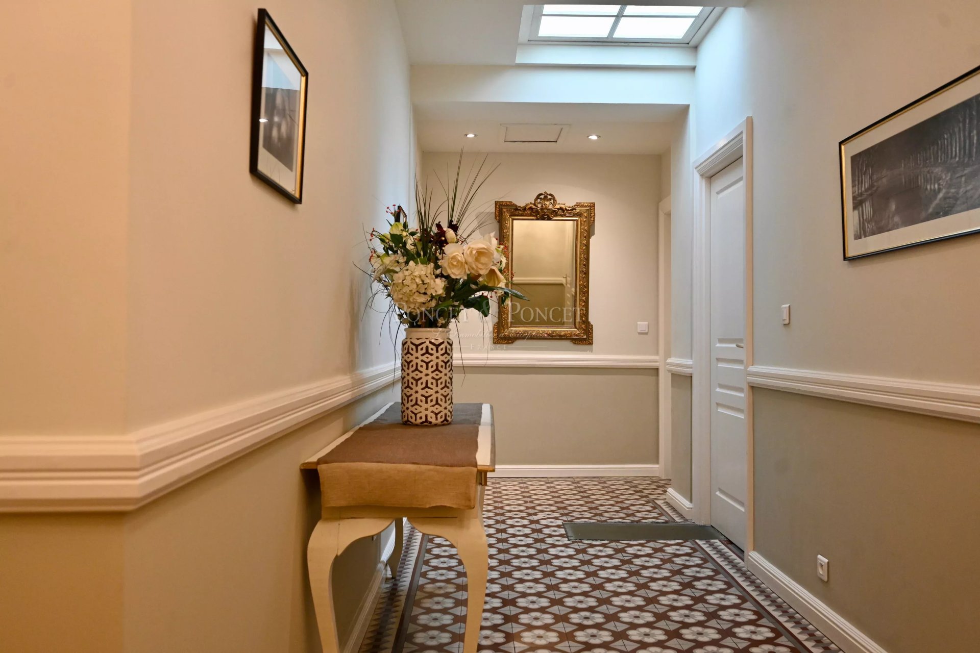 10 Bedroom Villa/Townhouse's Image 13