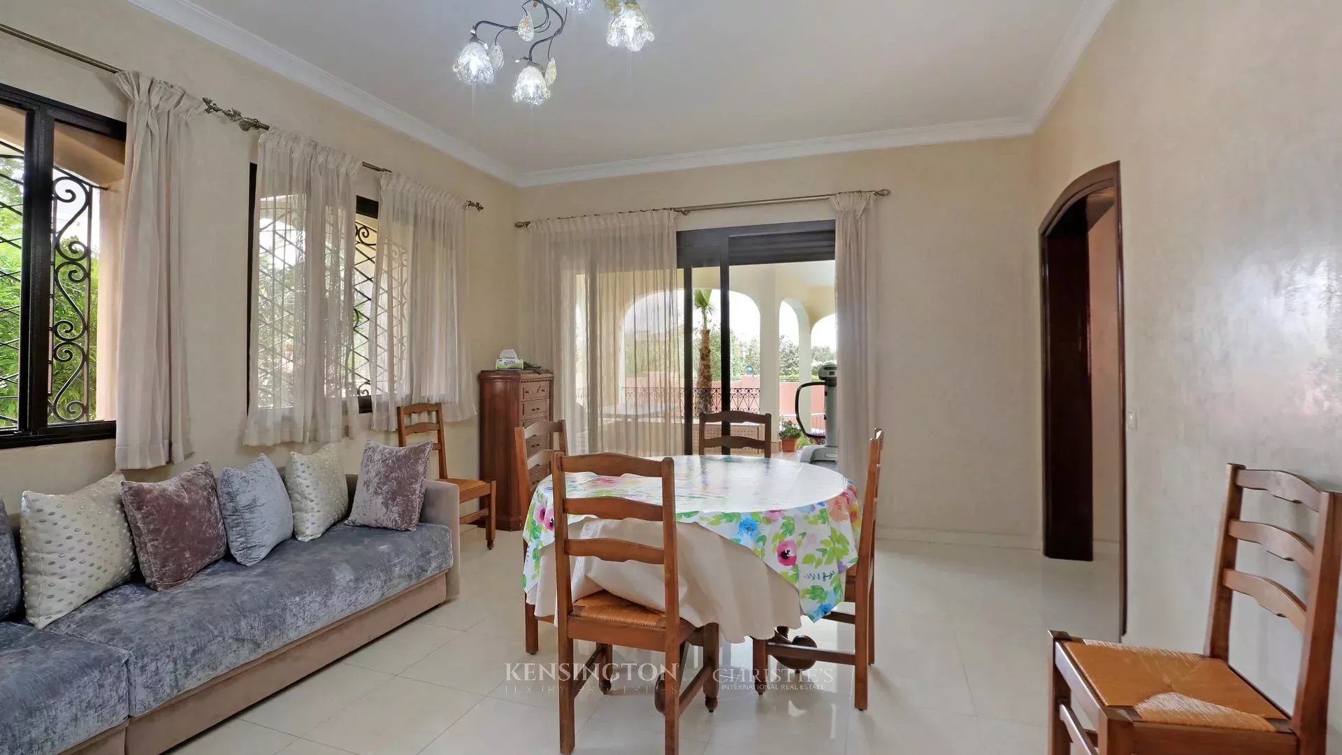 5 Bedroom Villa/Townhouse's Image 12