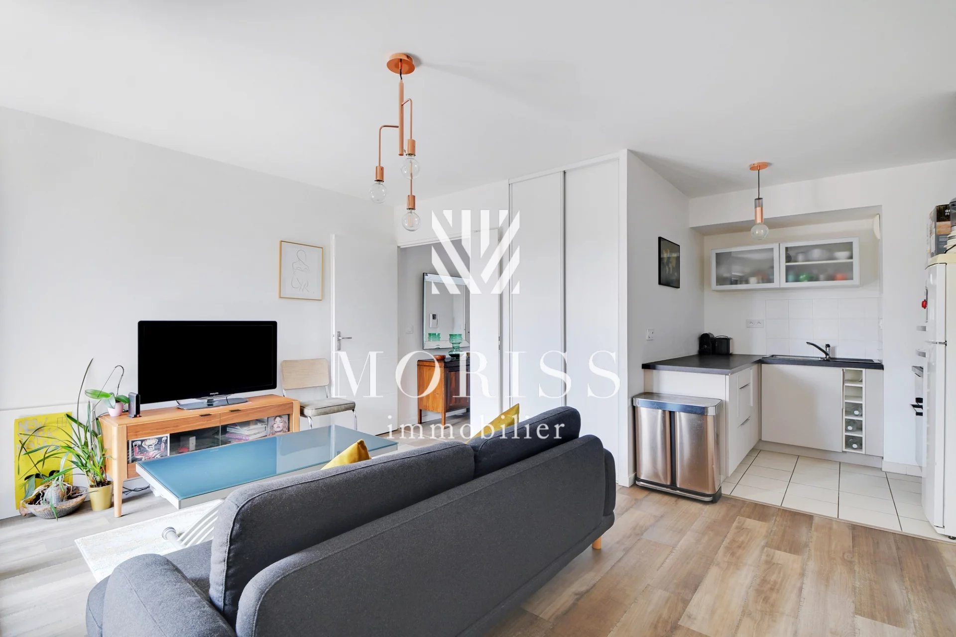 Appartement 2 pièces Balcons / 49m2 / Allée de Paris / Parc des - Image Array
