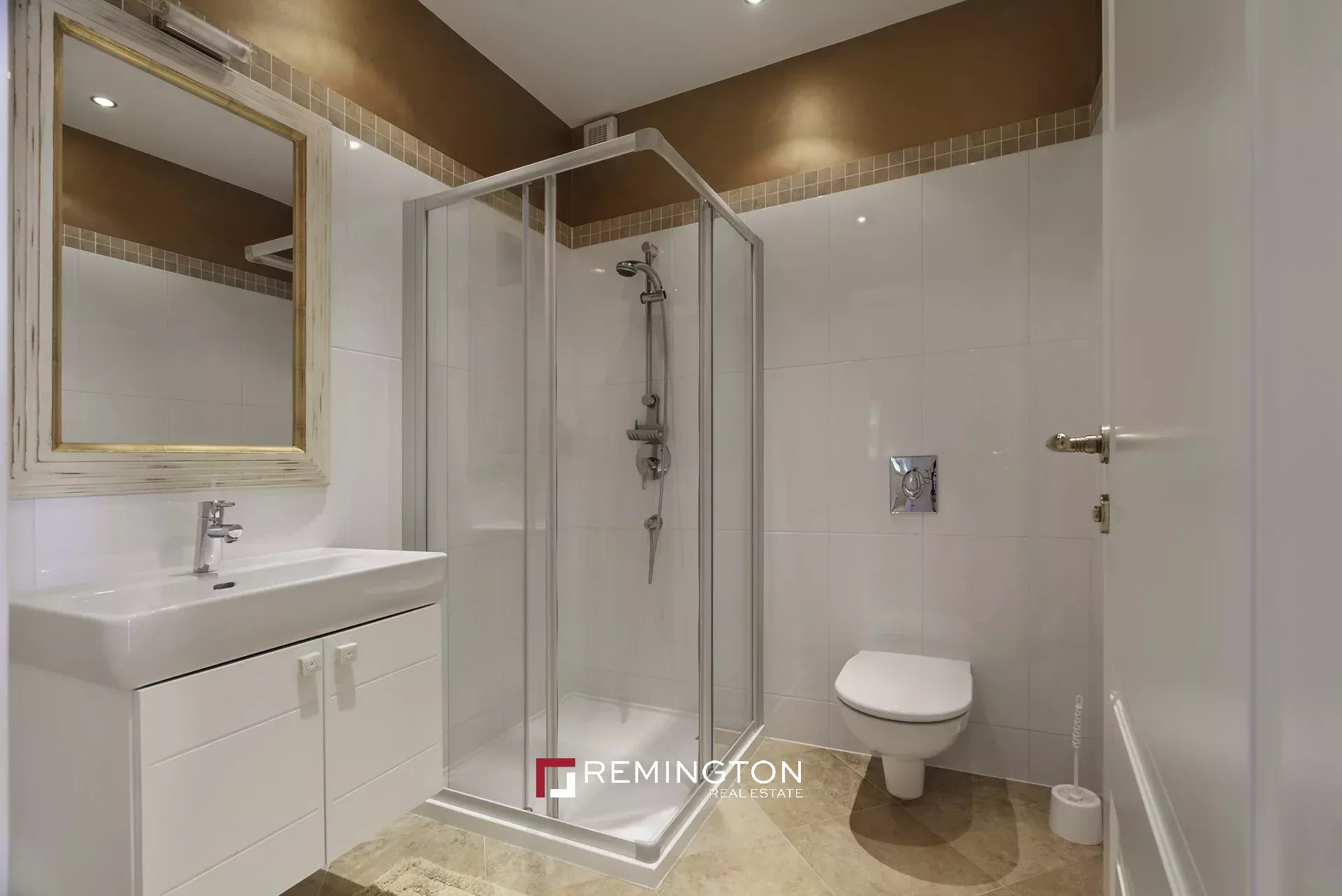 2 Bedroom Apartment/Flat's Image 4