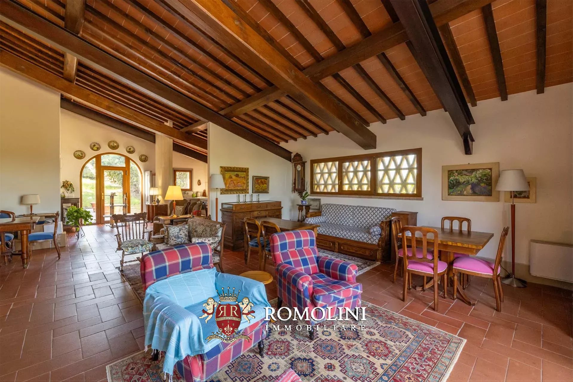 8 Bedroom Villa/Townhouse's Image 9