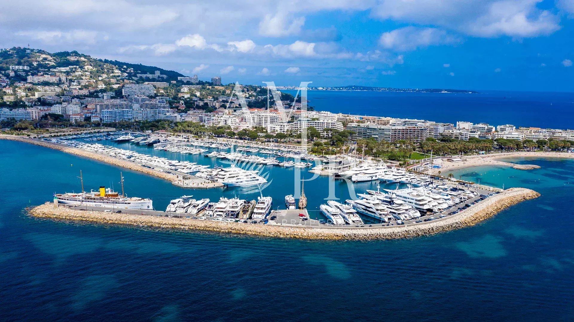 Agence immobilière de AMANDA PROPERTIES