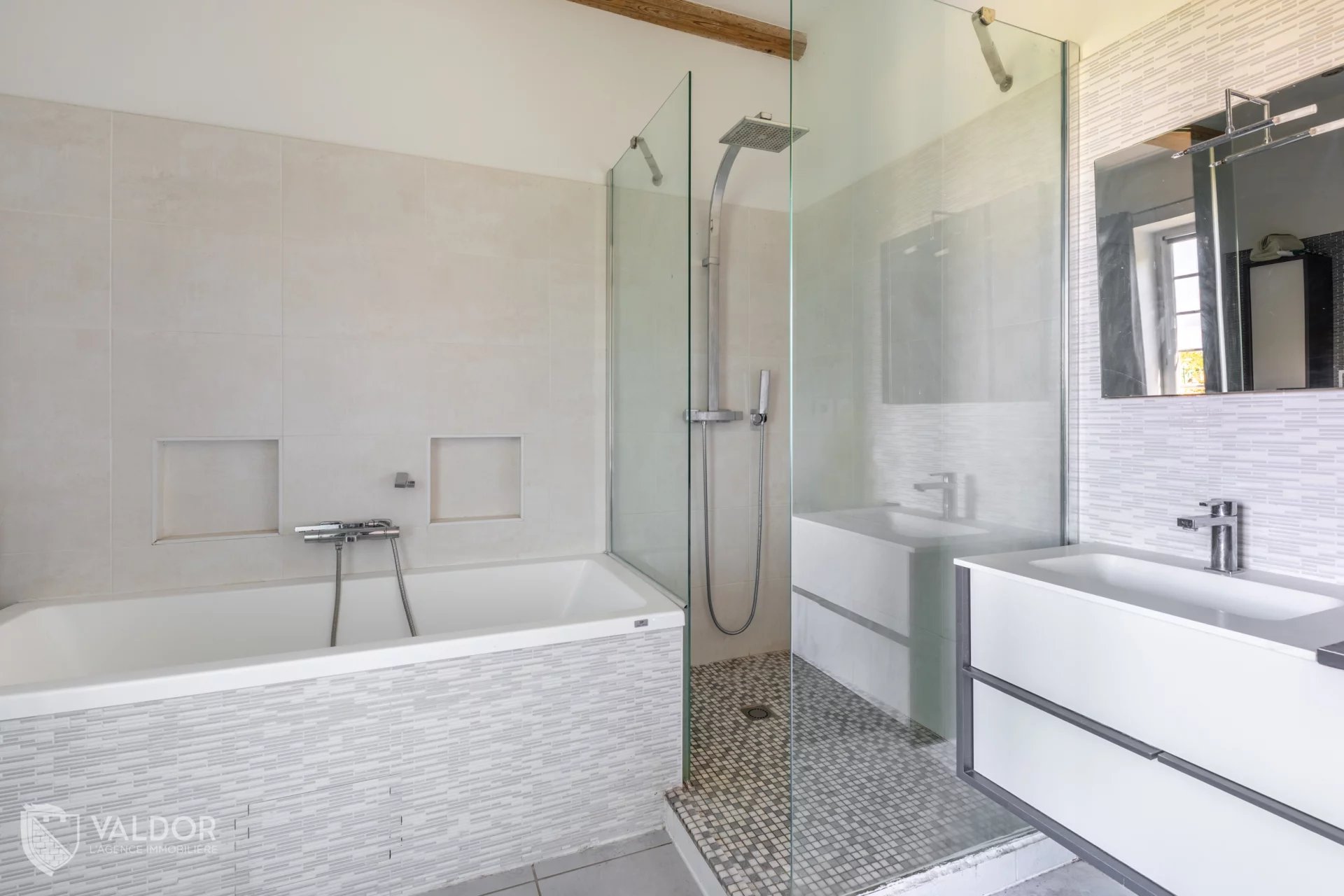 Appartement de 134 m² avec jardin à Saint Germain au Mont d'Or