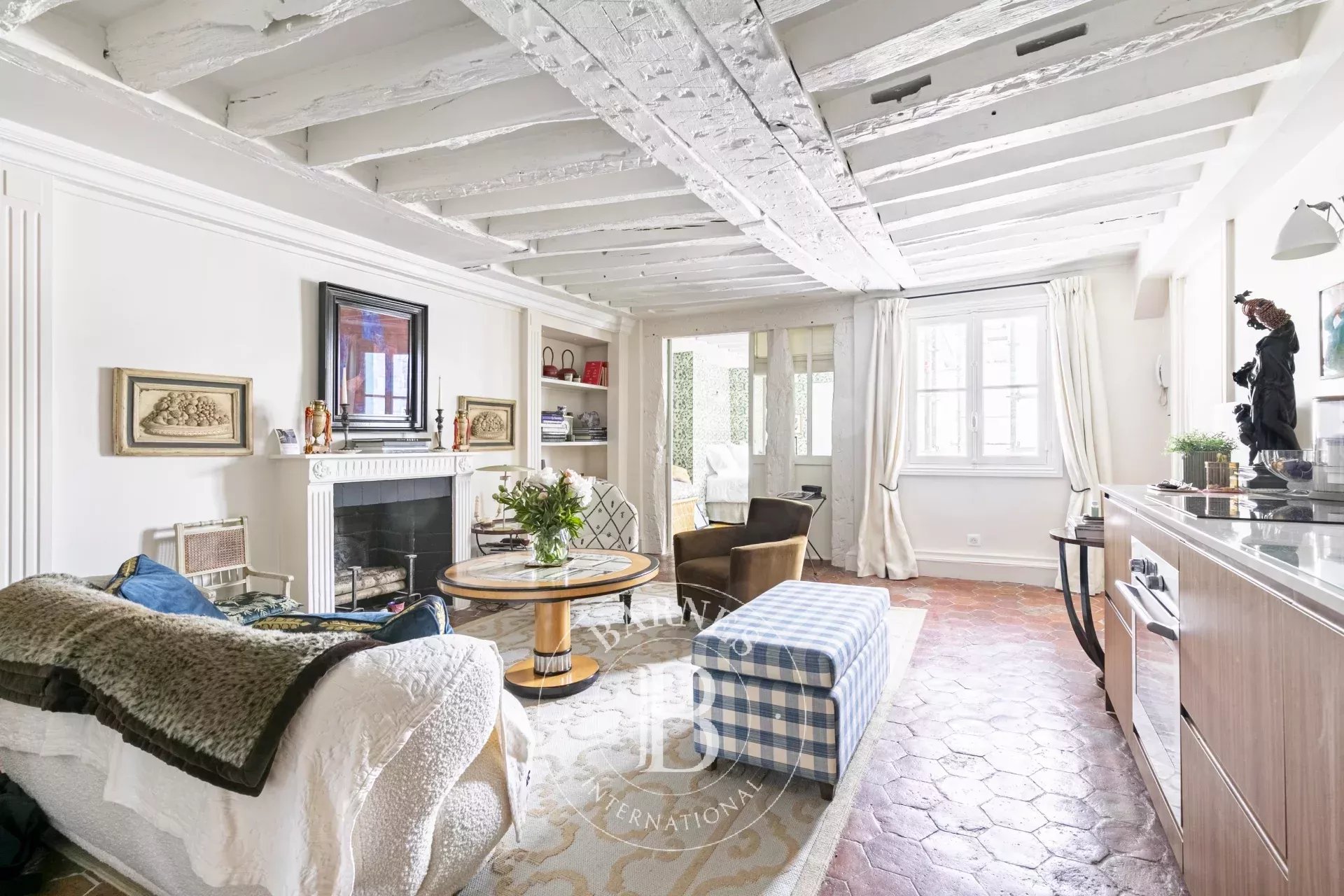 Off Market - Exclusive listing - Paris 6 - Monnaie - Charming apartment - Upper floor - Two bedrooms