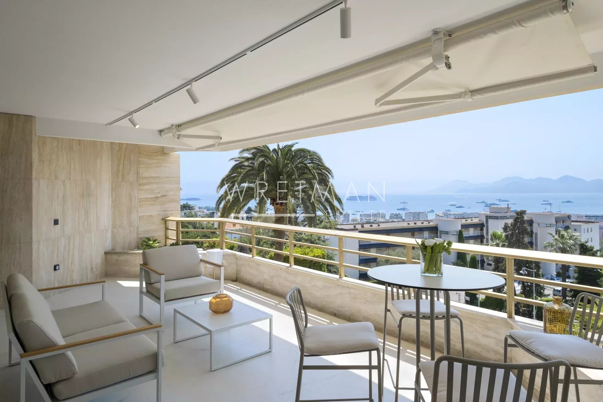 Appartement de standing 4 pièces avec terrasse vue mer et appartement d’invité – Cannes Californie