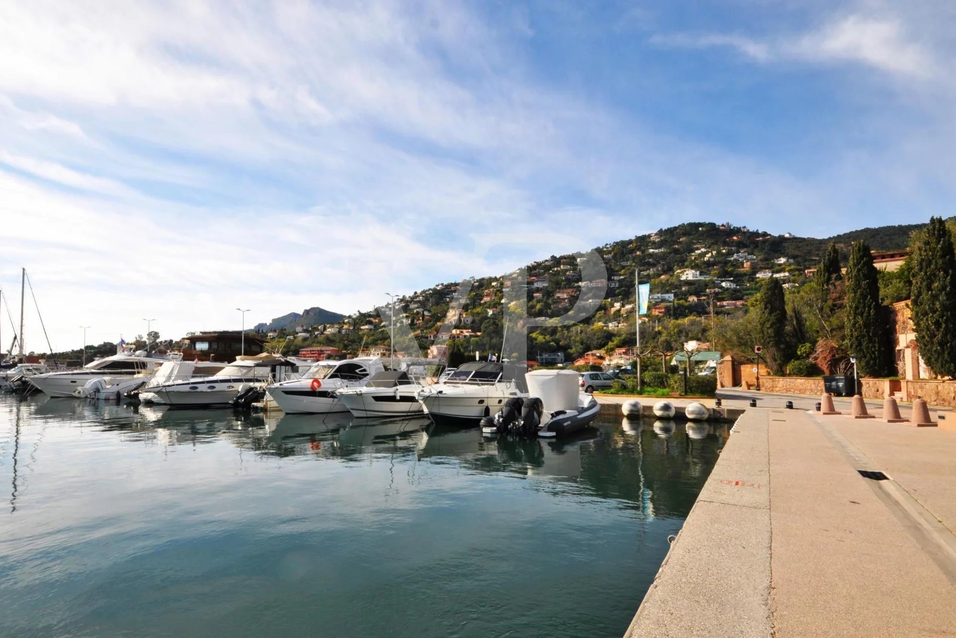 South Facing Sea View Apartment by the Port and Beach