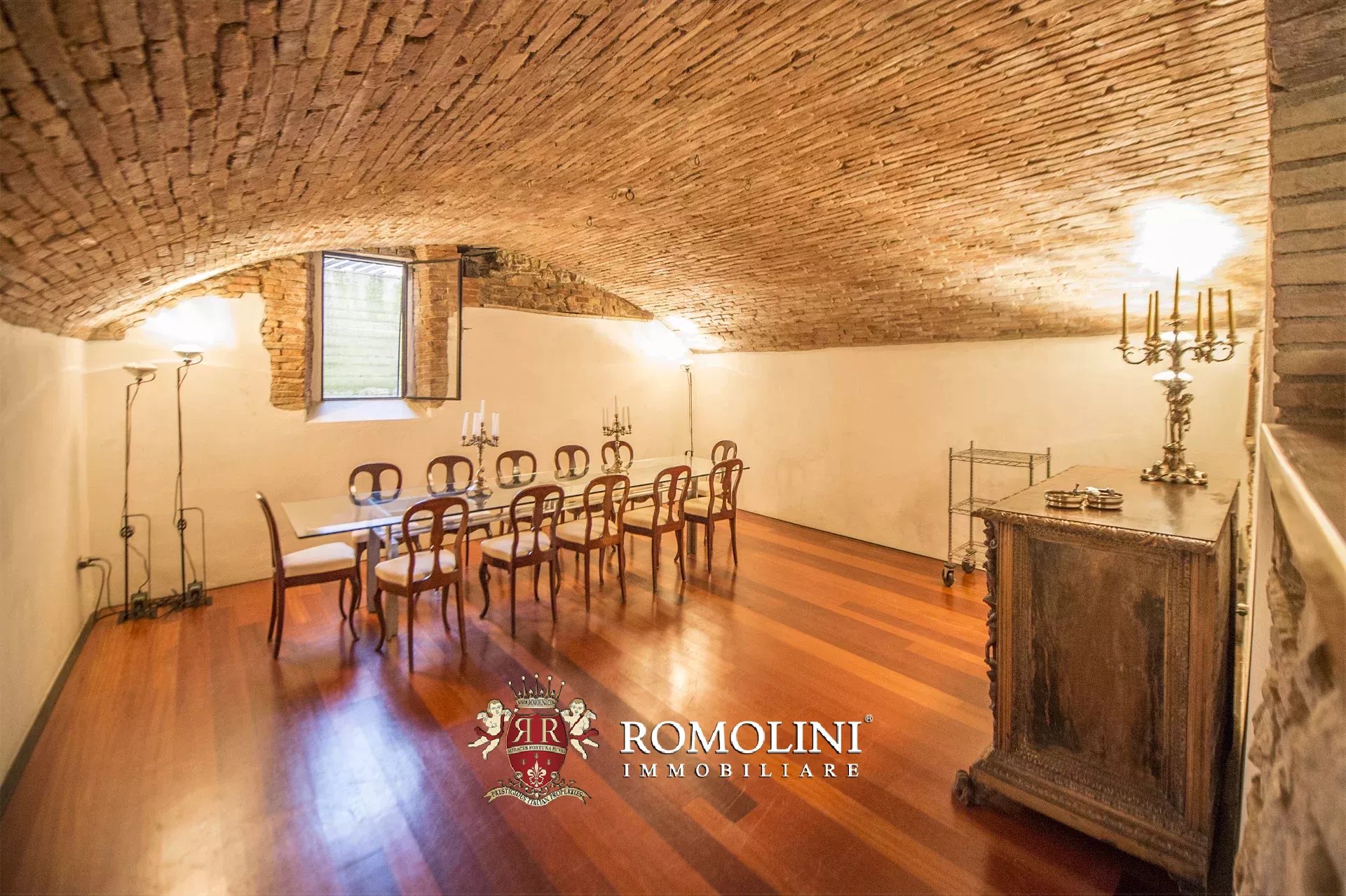 10 Bedroom Villa/Townhouse's Image 34