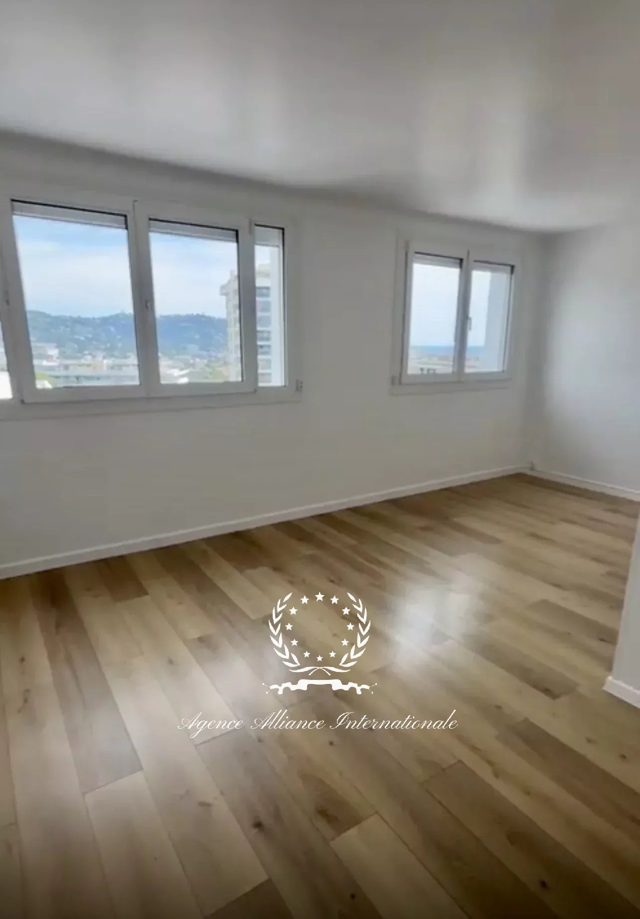 Sale Apartment Cannes Petit Juas