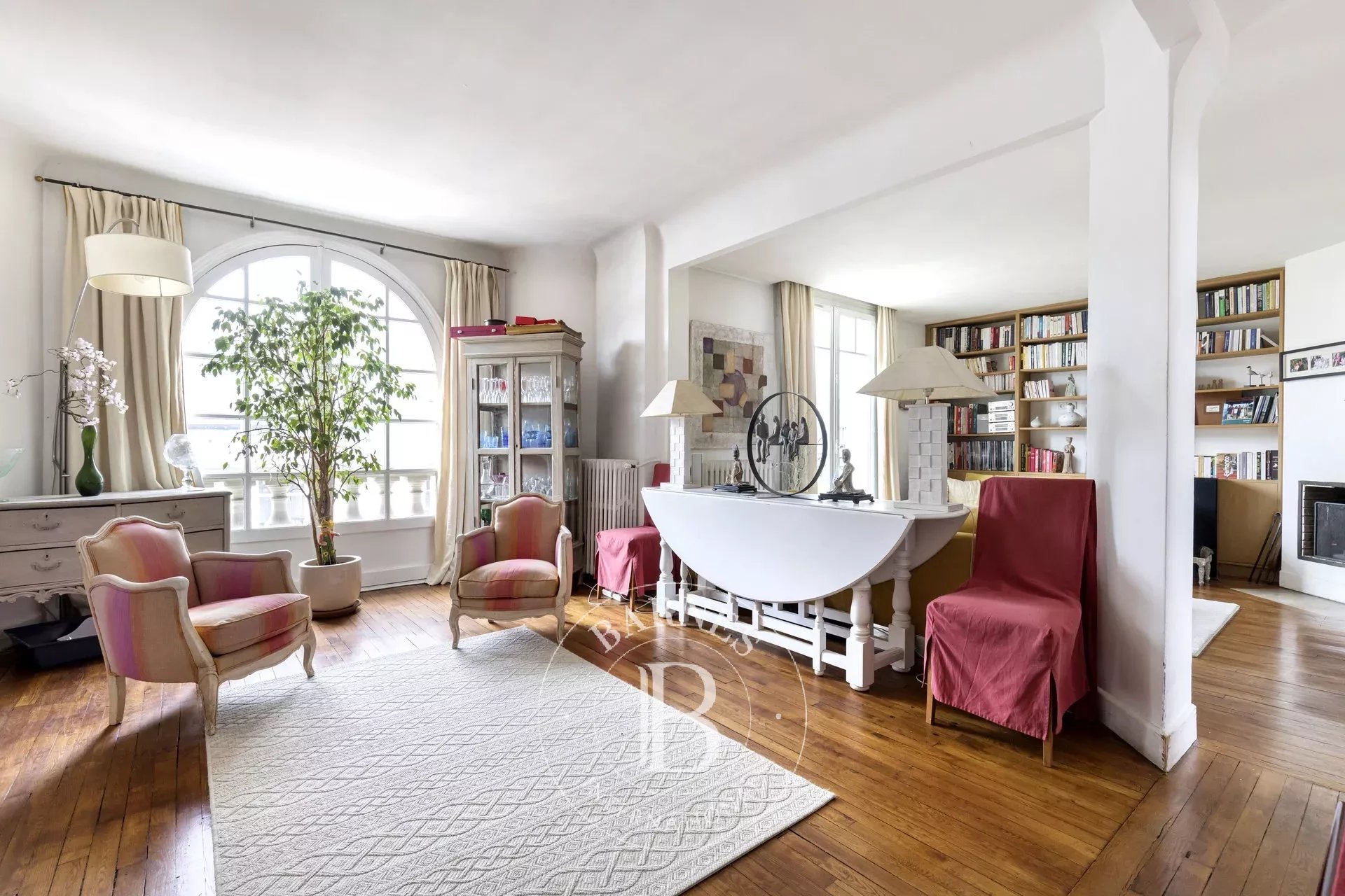 Neuilly - Argenson - Top floor - 4-5 bedroom apartment - Period charm - picture 18