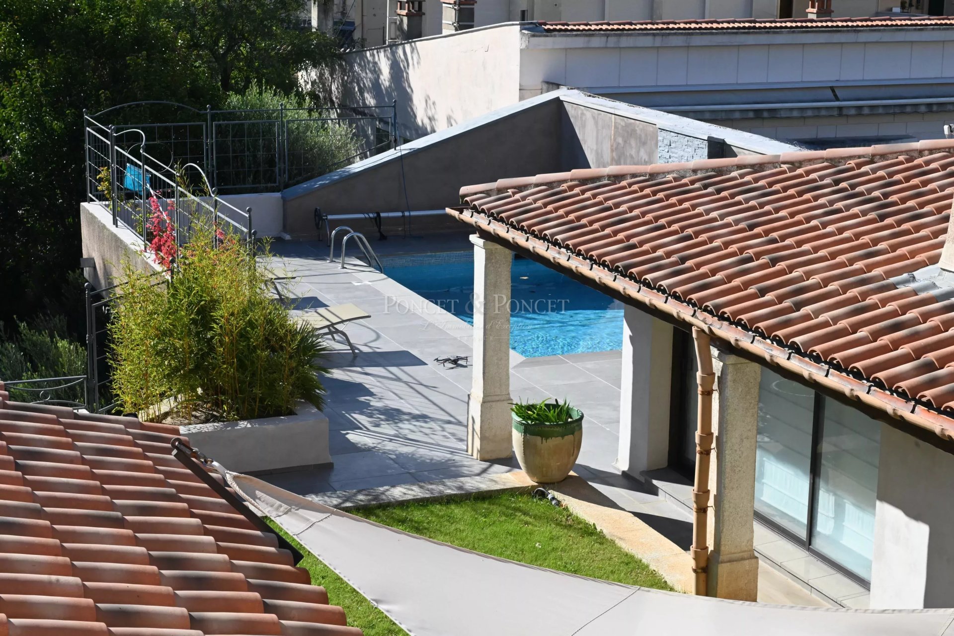 9 Bedroom Villa/Townhouse's Image 19