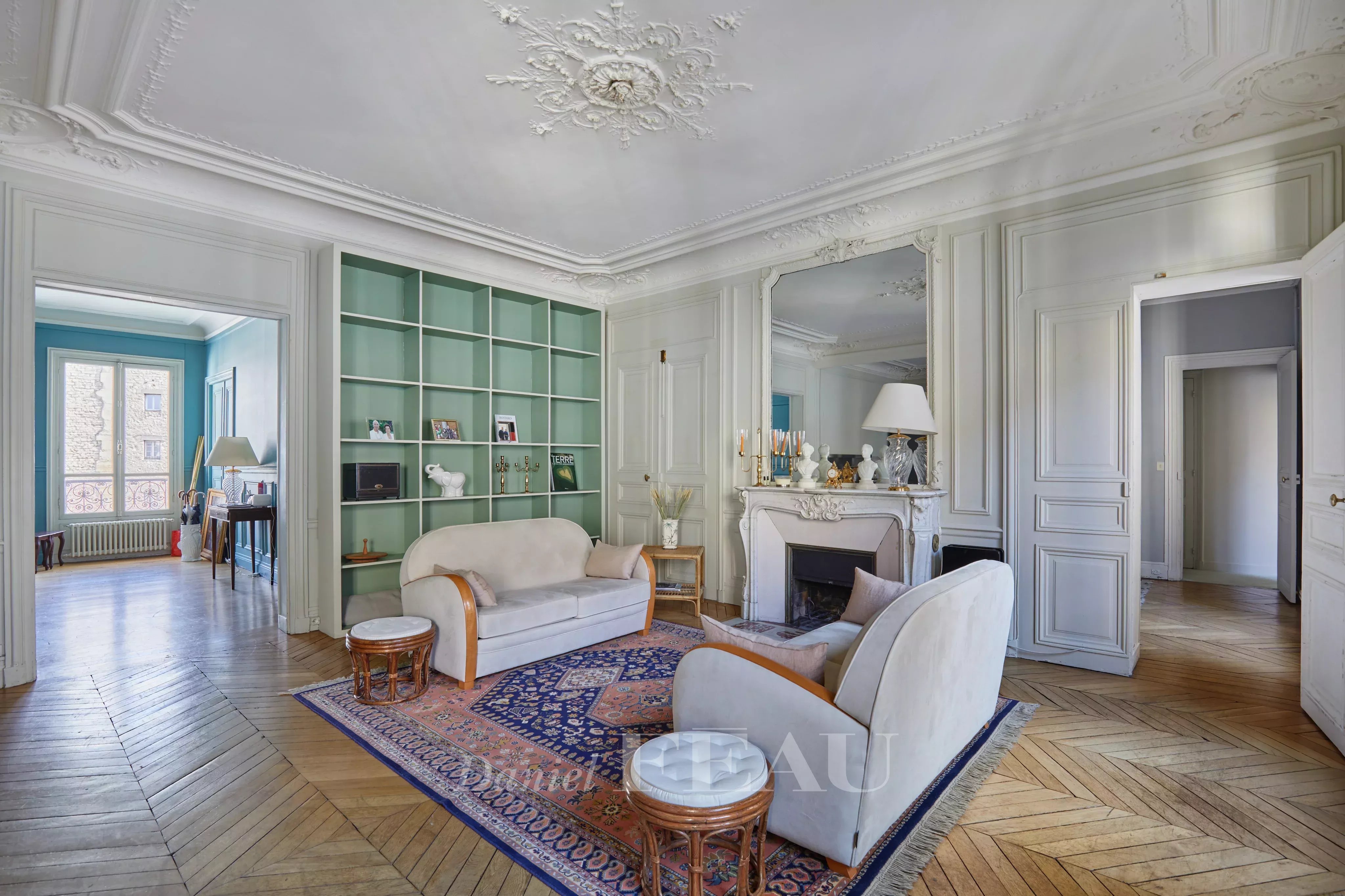 Salon avec cheminée
