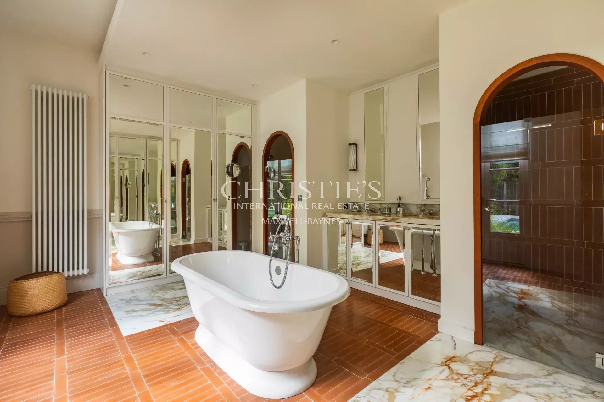 5 Bedroom Villa/Townhouse's Image 23