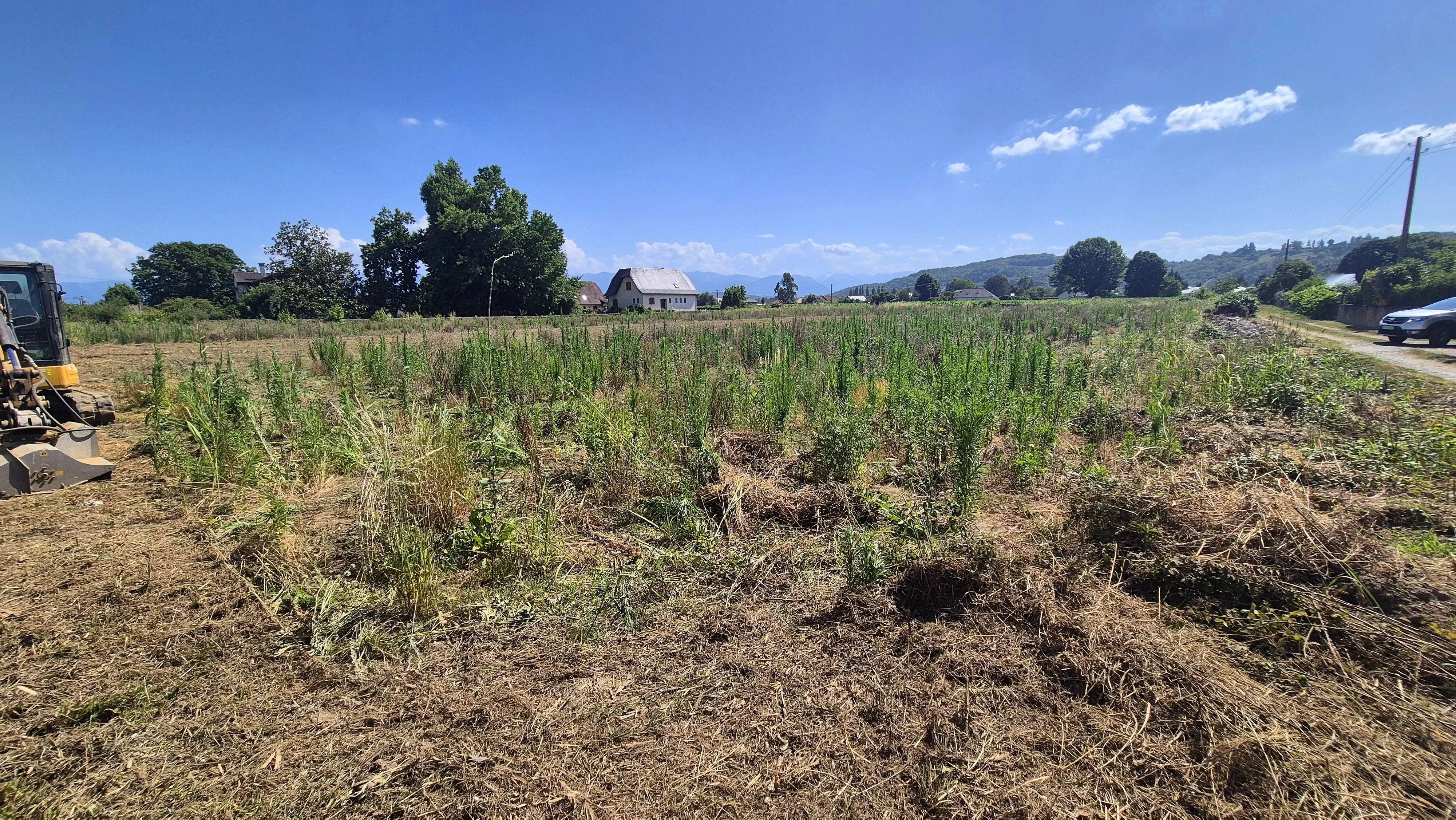 ASSAT, A VENDRE, Terrain viabilisé de 855 m²