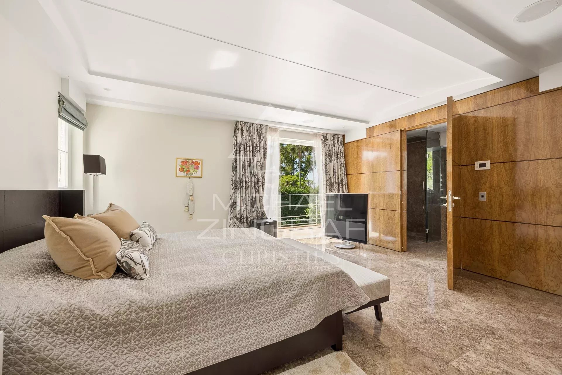 5 Bedroom Villa/Townhouse's Image 14