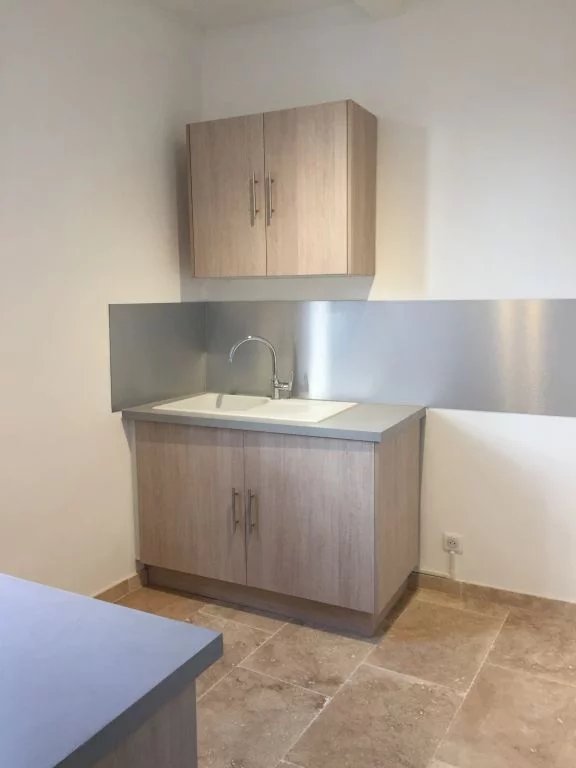 Arles, T1 de 24m² au 2ème étage