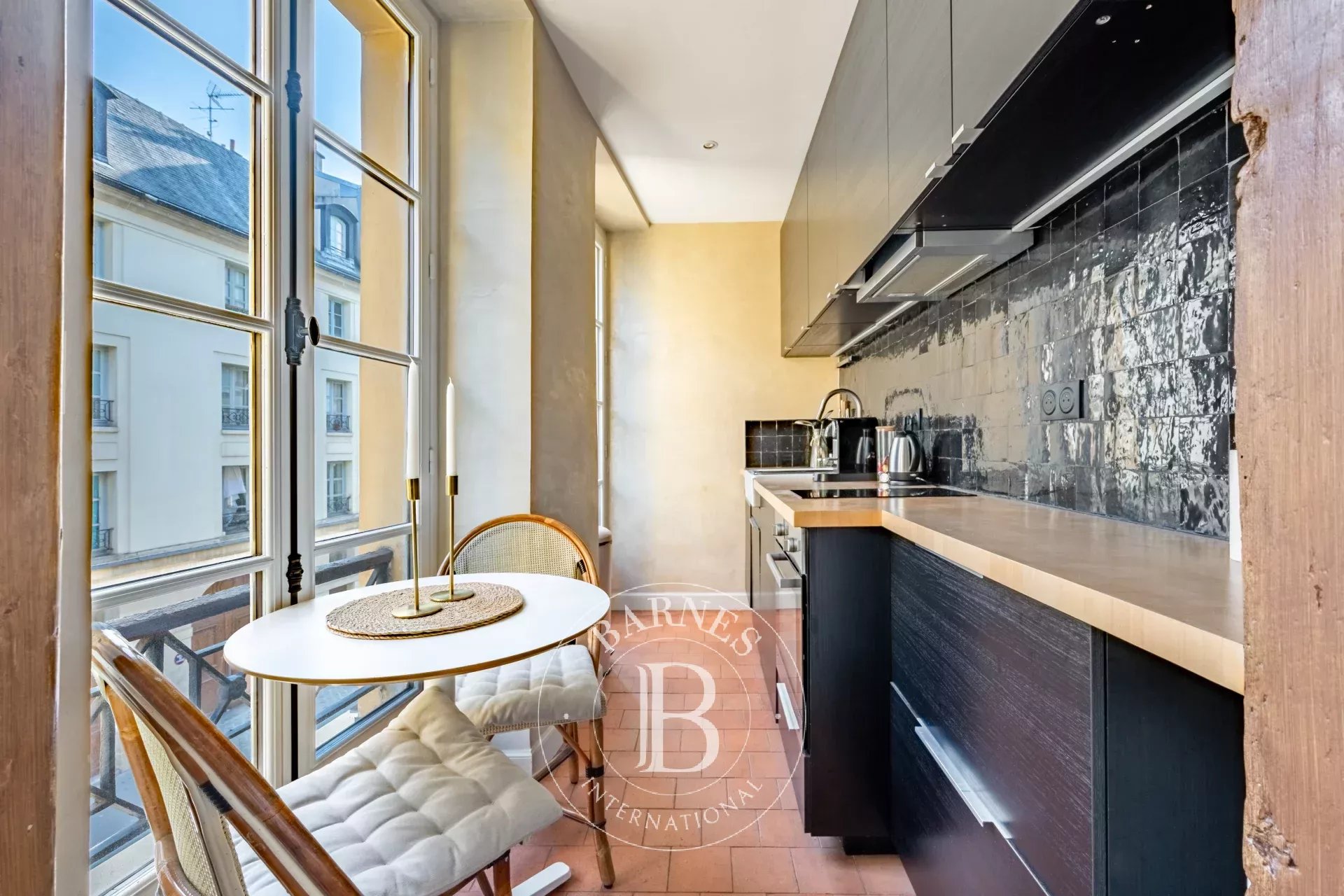 Daire Paris 4ème - picture 5