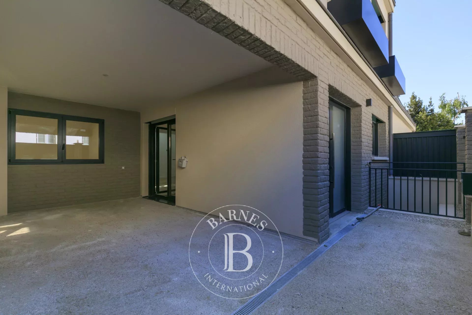 Maison Suresnes  -  ref 85964307 (picture 2)