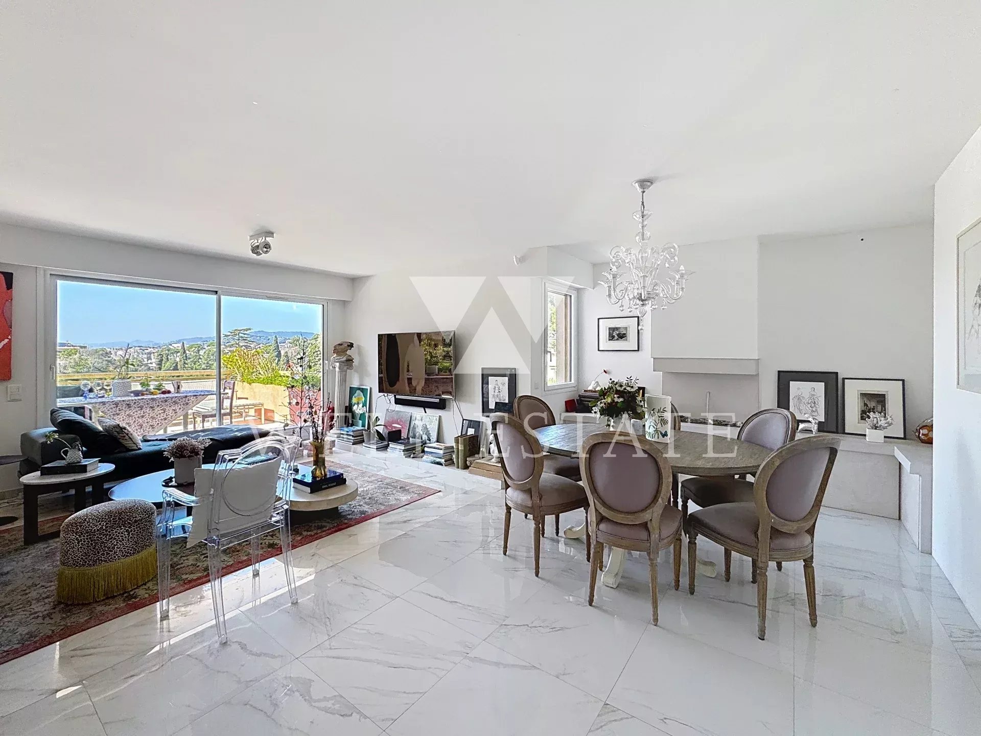 CANNES PENTHOUSE 1802 WITH 250M2 TERRACES IN BASSE CALIFORNIE IN A SMALL RESIDENCE WITH SWIMMING POOL