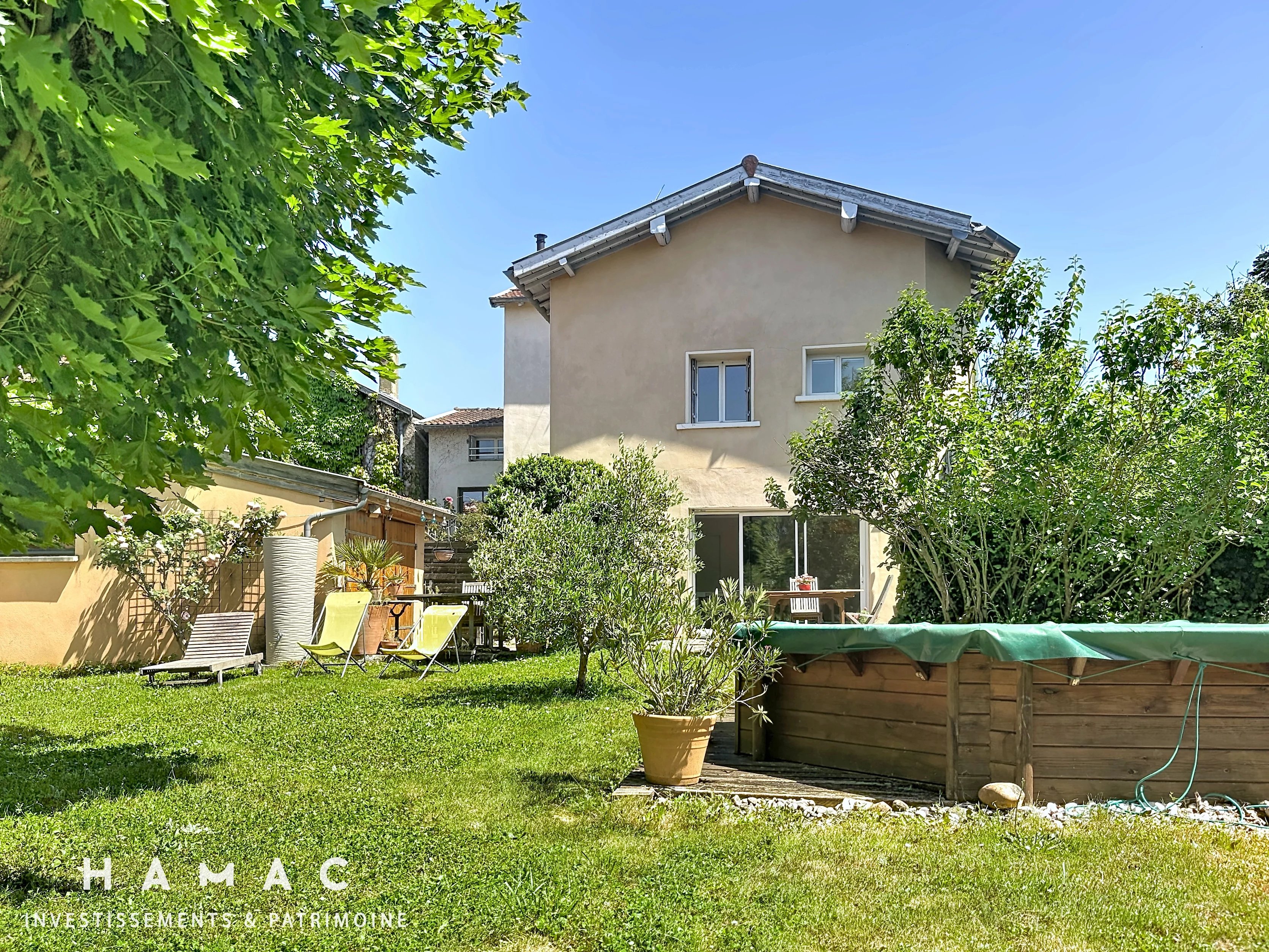 Sainte-Foy-lès-Lyon – Charming family house of 150 m² on a flat land of 994 m²
