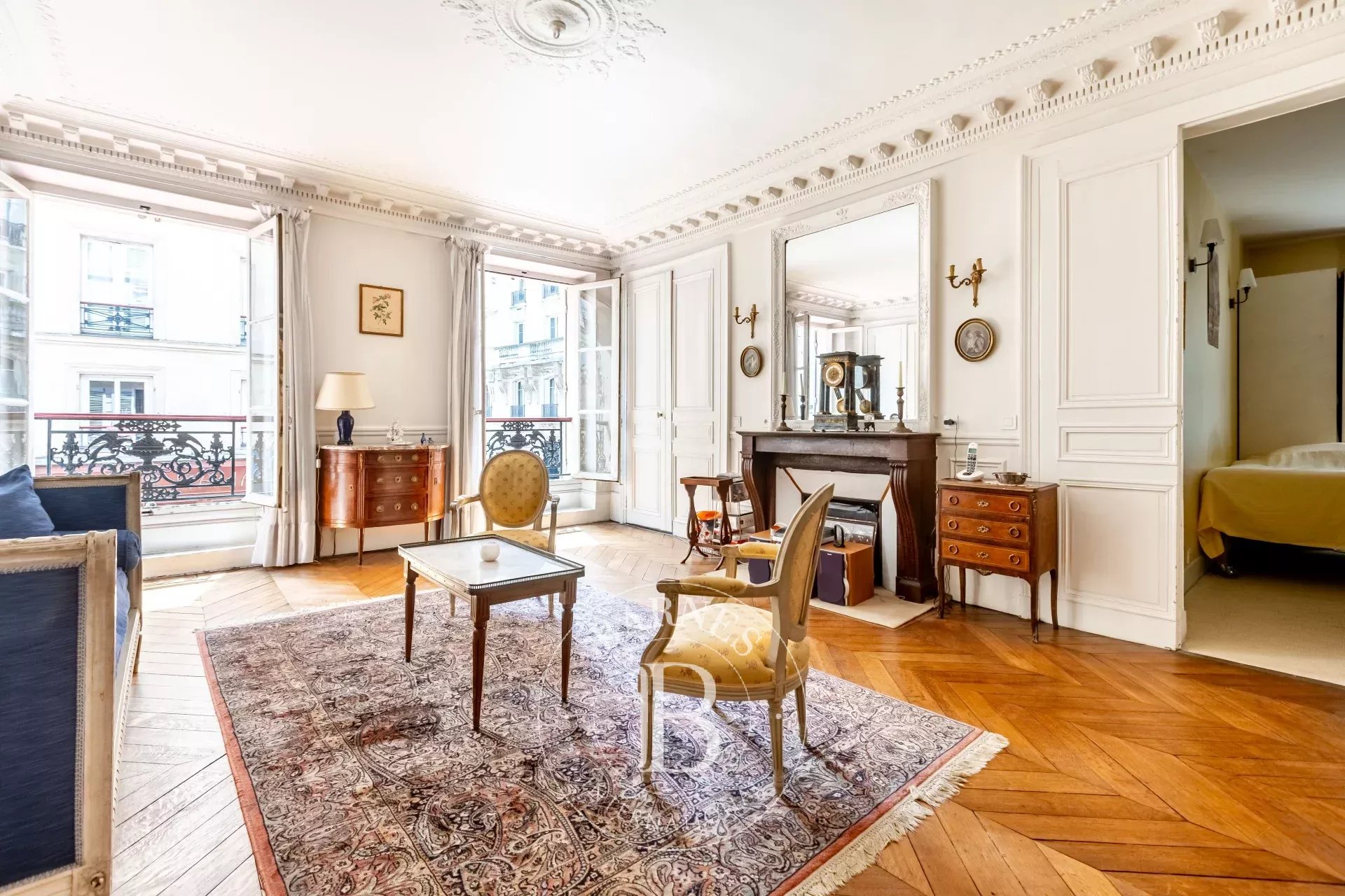 Paris  - Appartement 4 Pi&egrave;ces 2 Chambres - picture 2