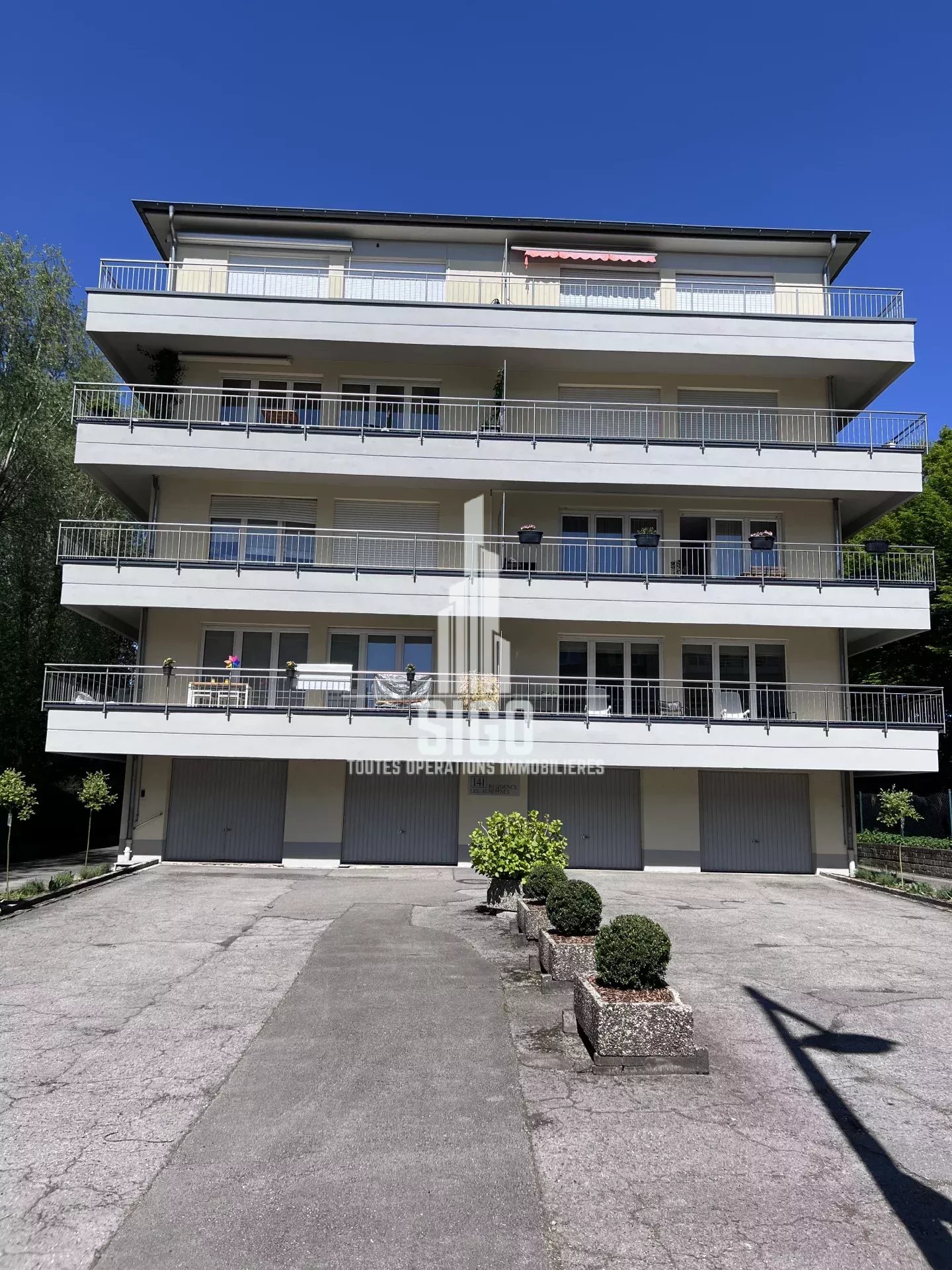 Agence immobilière de 